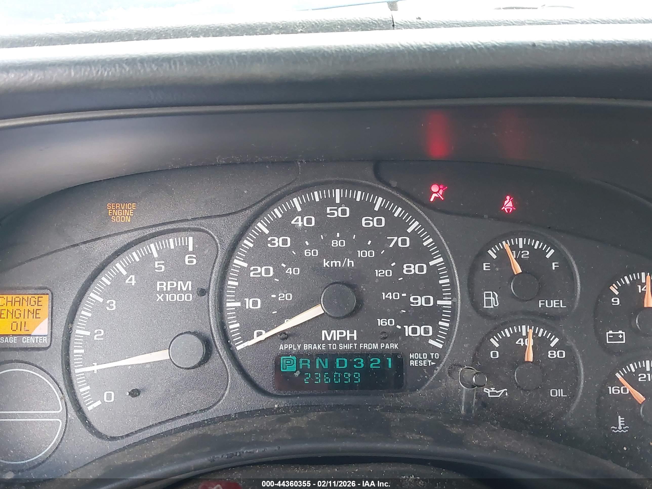 CHEVROLET SILVERADO image 7