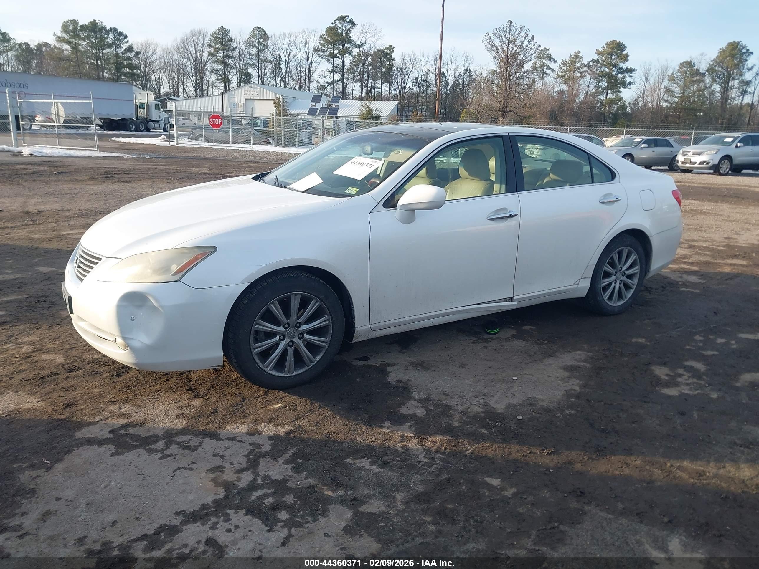 LEXUS ES image 2
