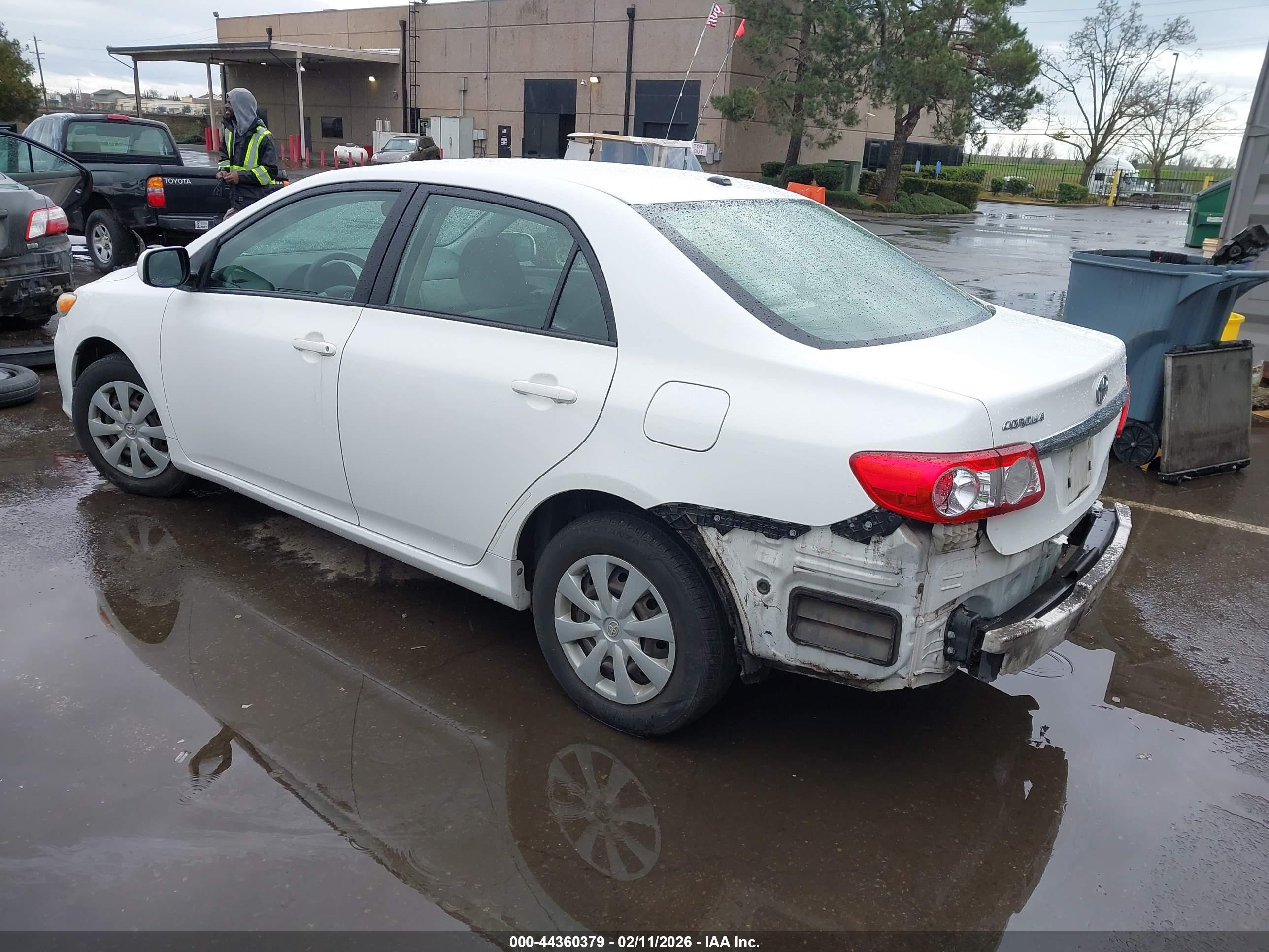 TOYOTA COROLLA image 3
