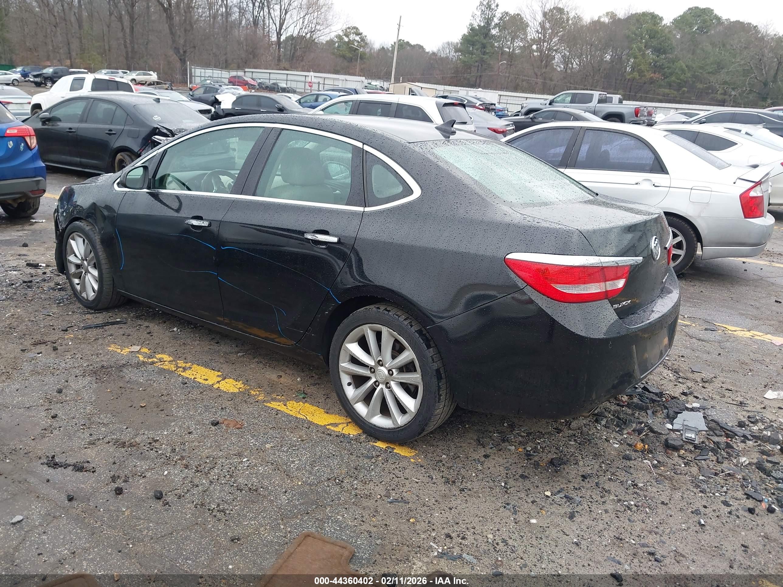 BUICK VERANO image 3