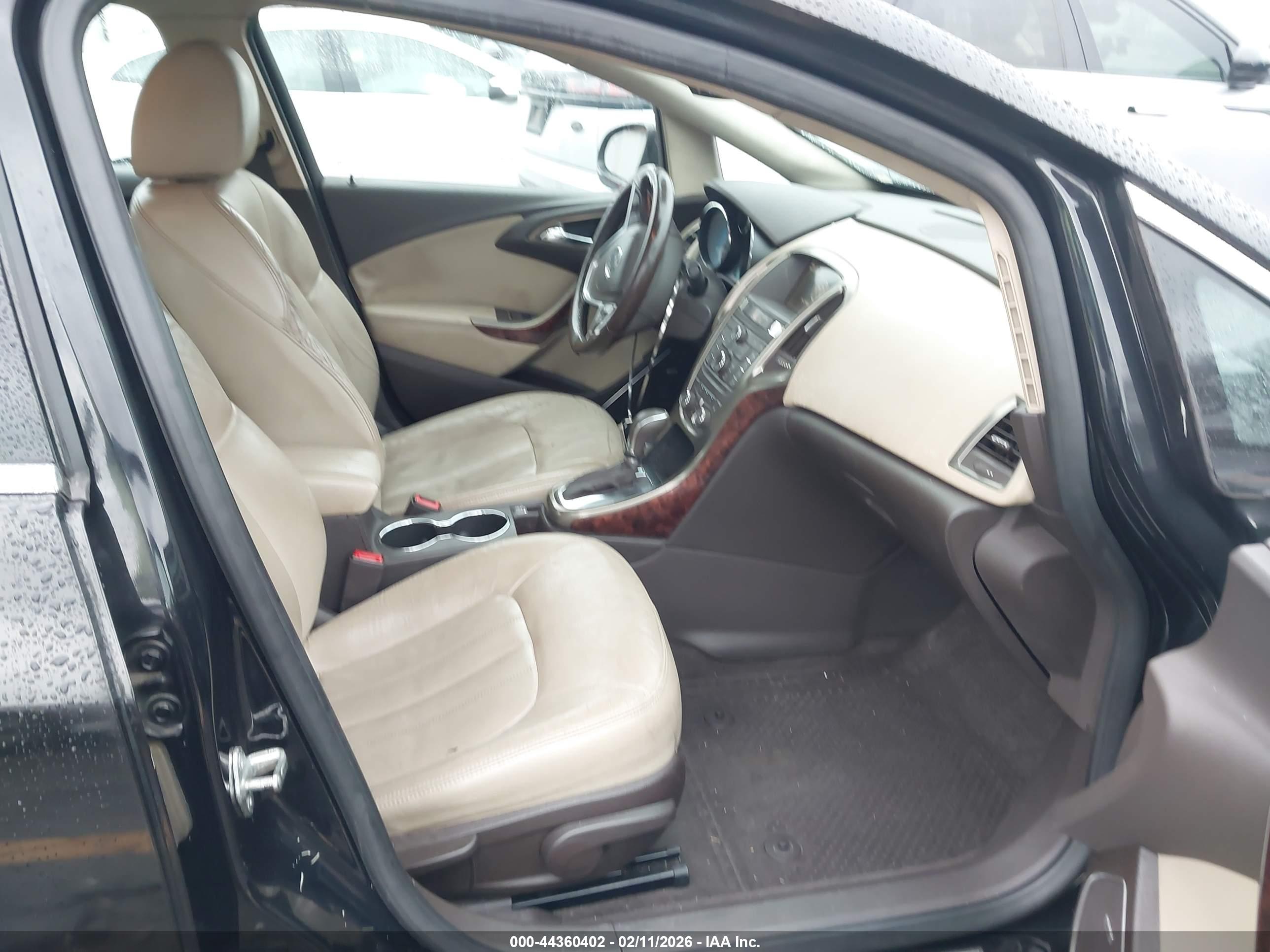 BUICK VERANO image 5