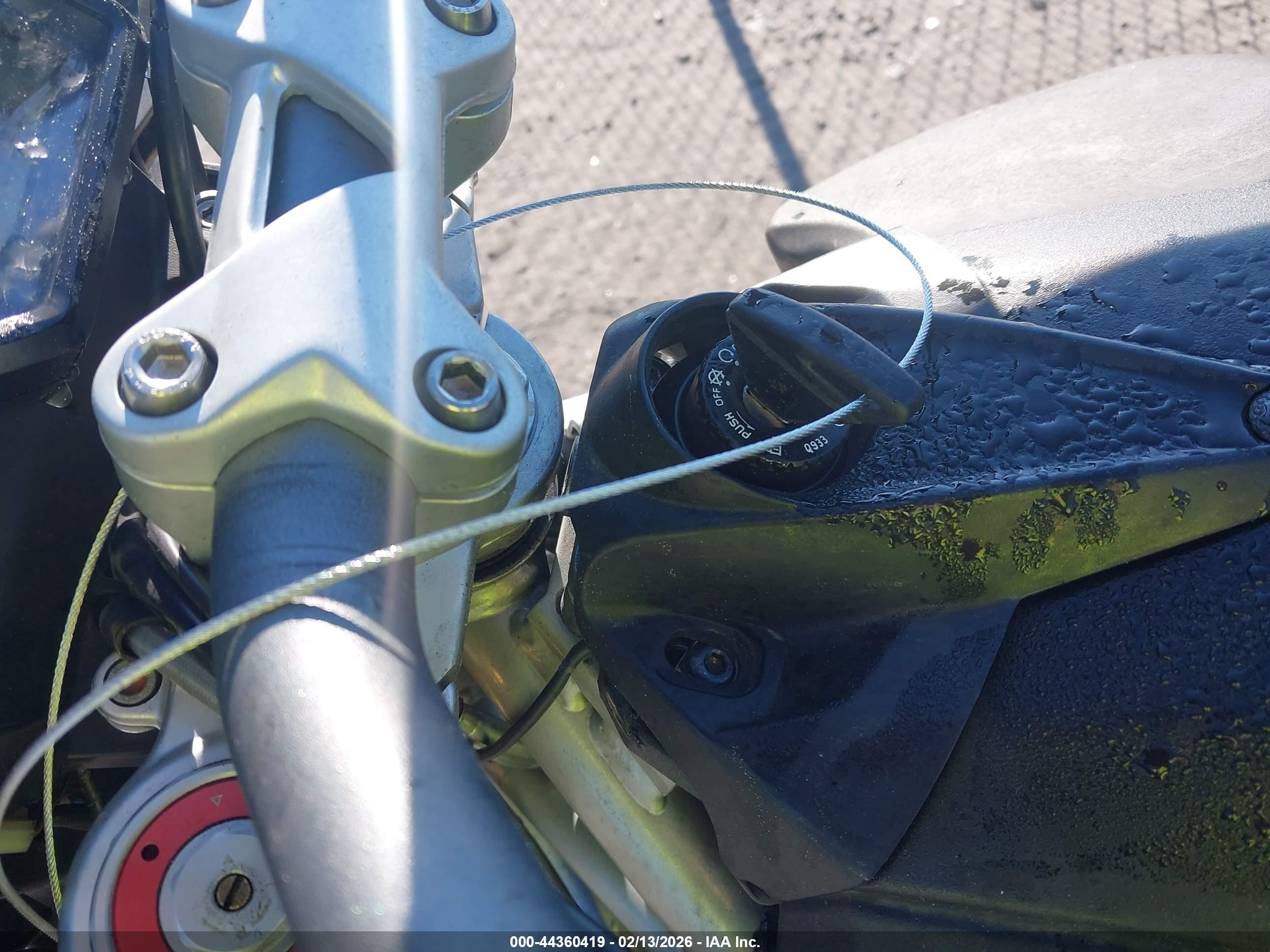 APRILIA DORSODURO image 11