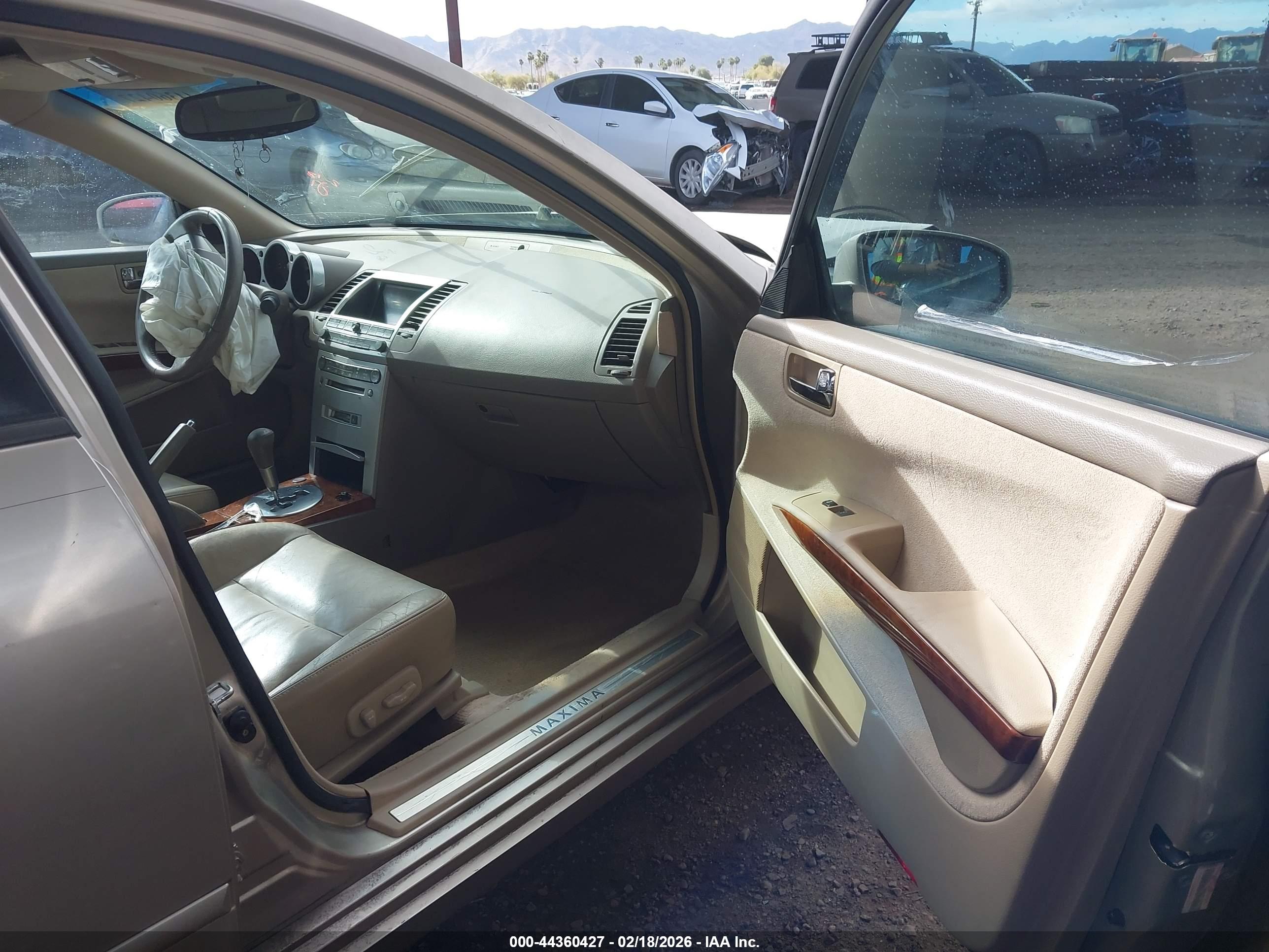 NISSAN MAXIMA image 5