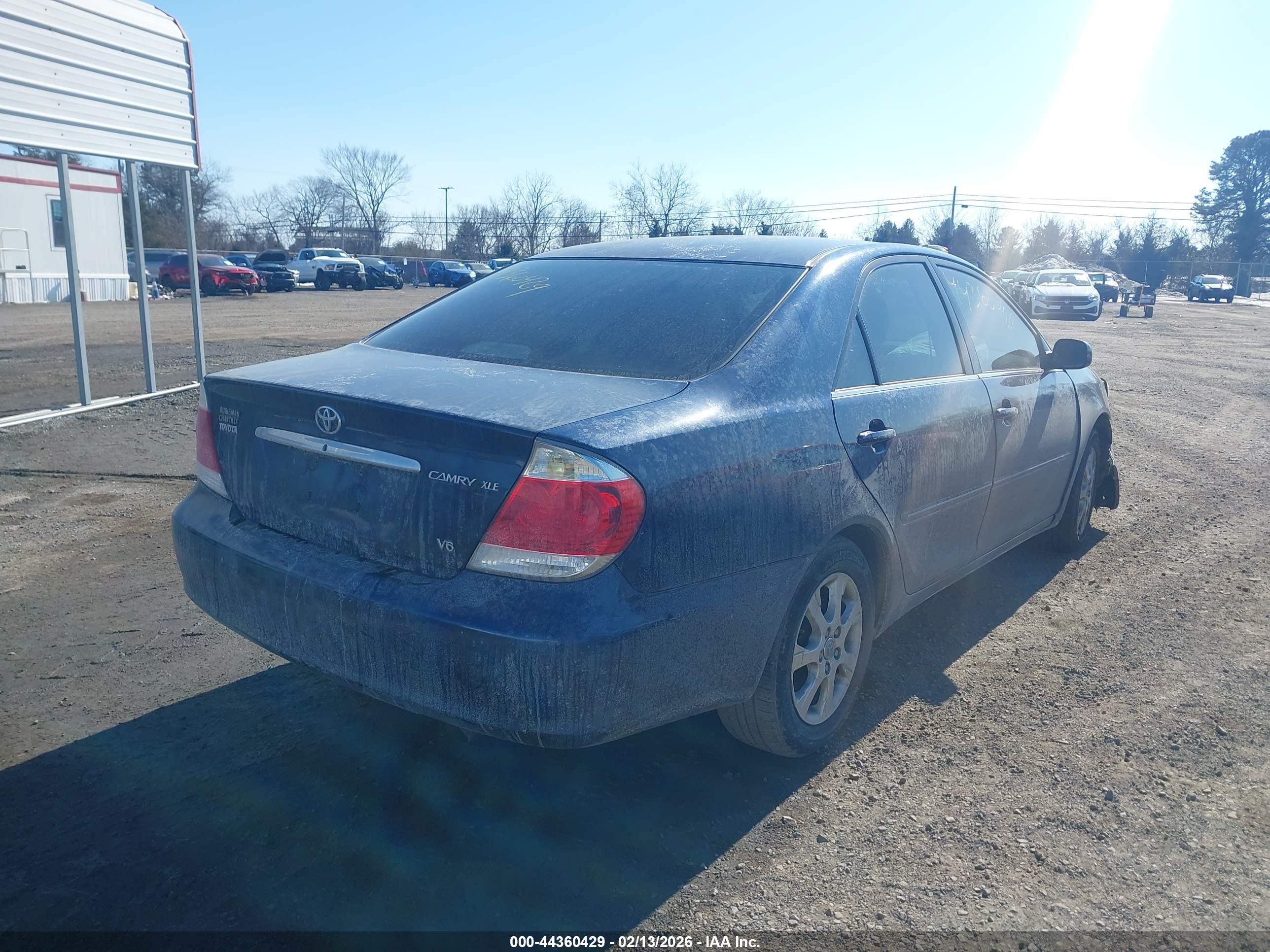 TOYOTA CAMRY image 4