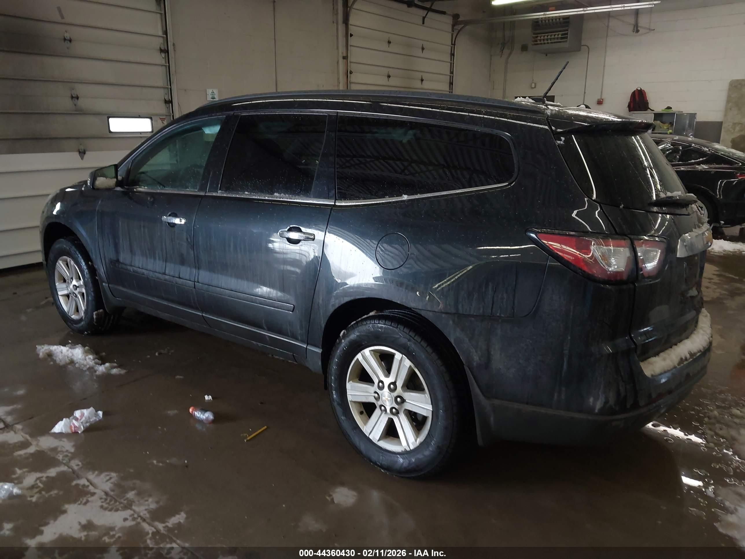 CHEVROLET TRAVERSE image 3