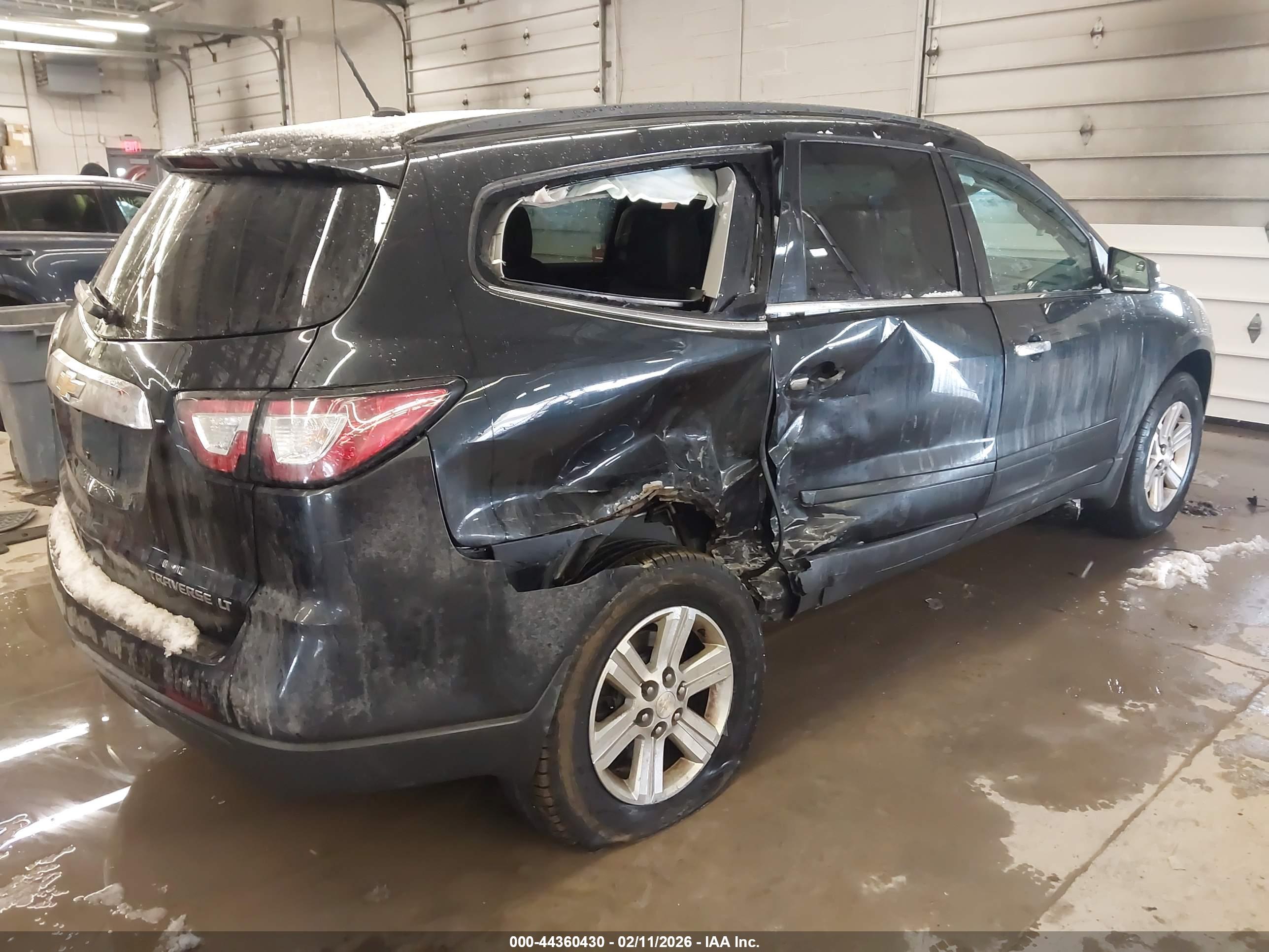 CHEVROLET TRAVERSE image 4