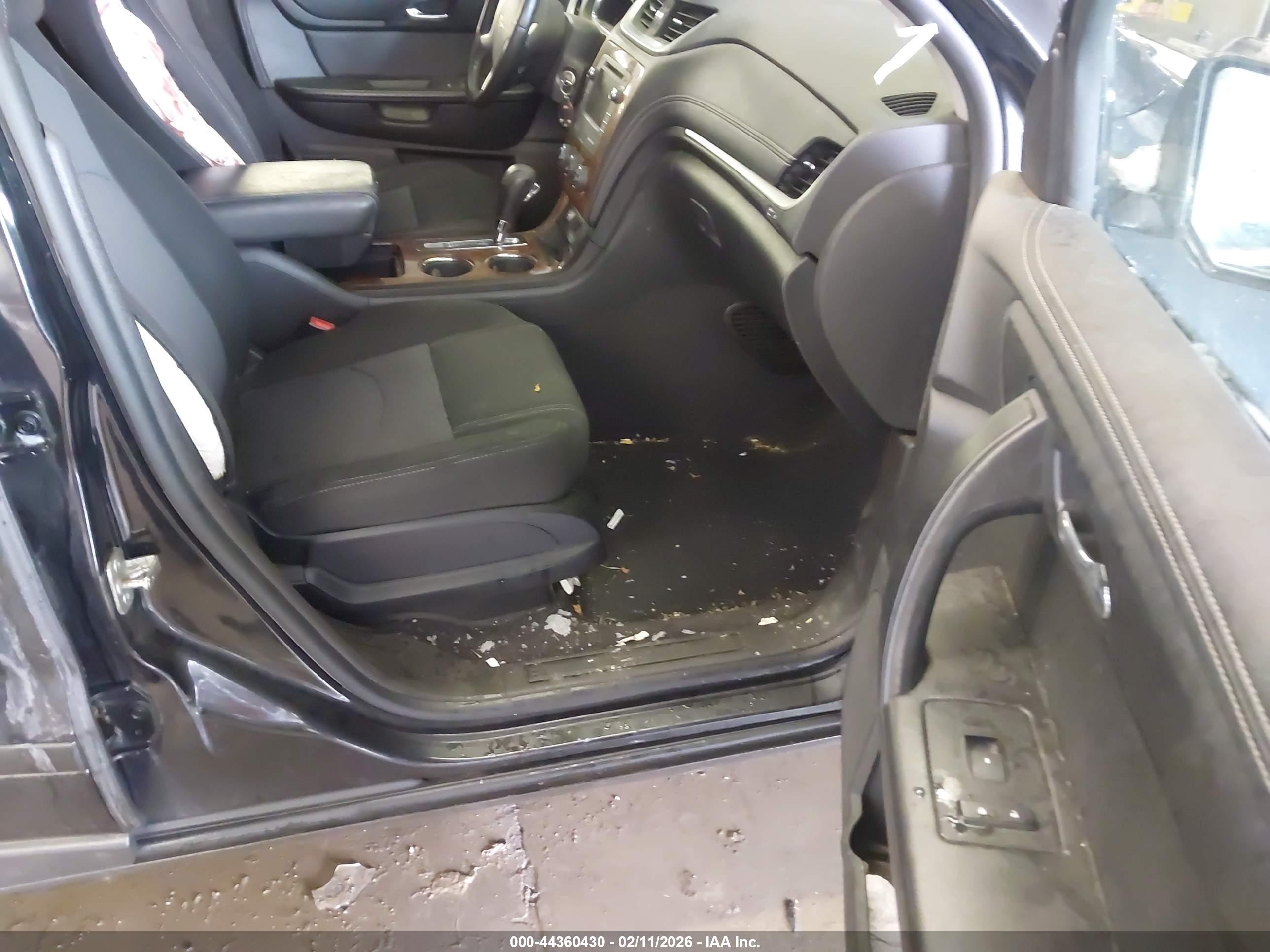 CHEVROLET TRAVERSE image 5