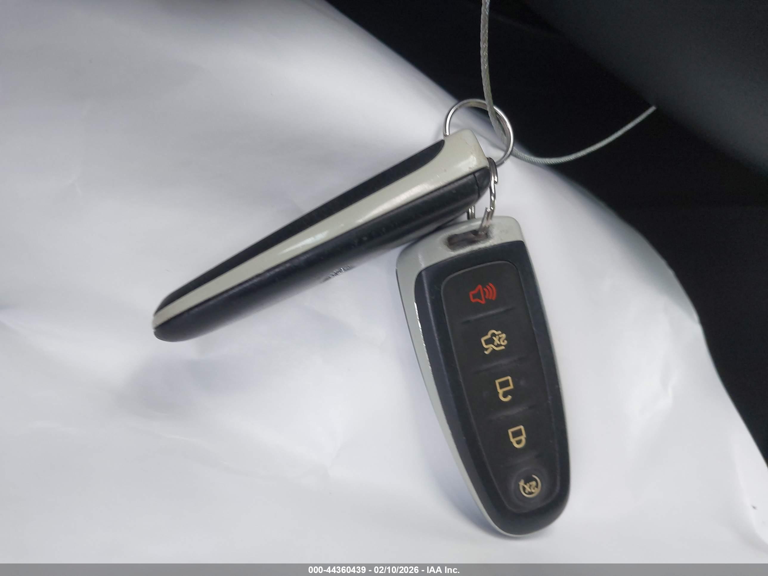 FORD ESCAPE image 11