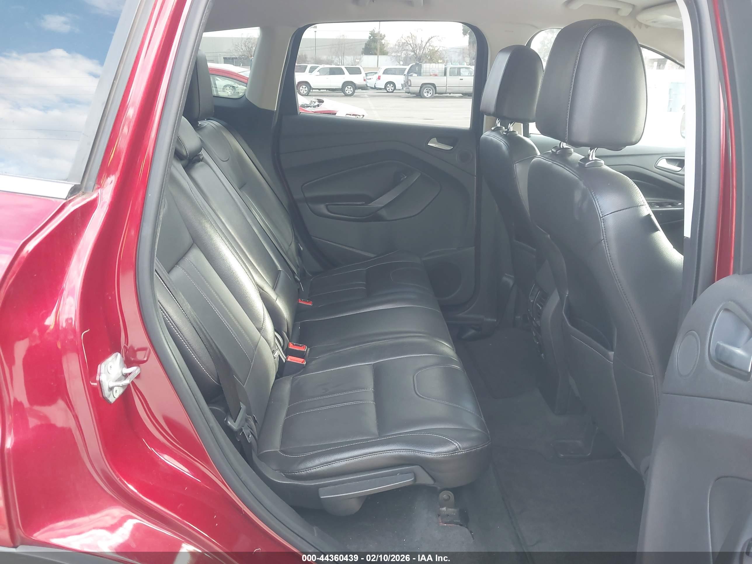 FORD ESCAPE image 8