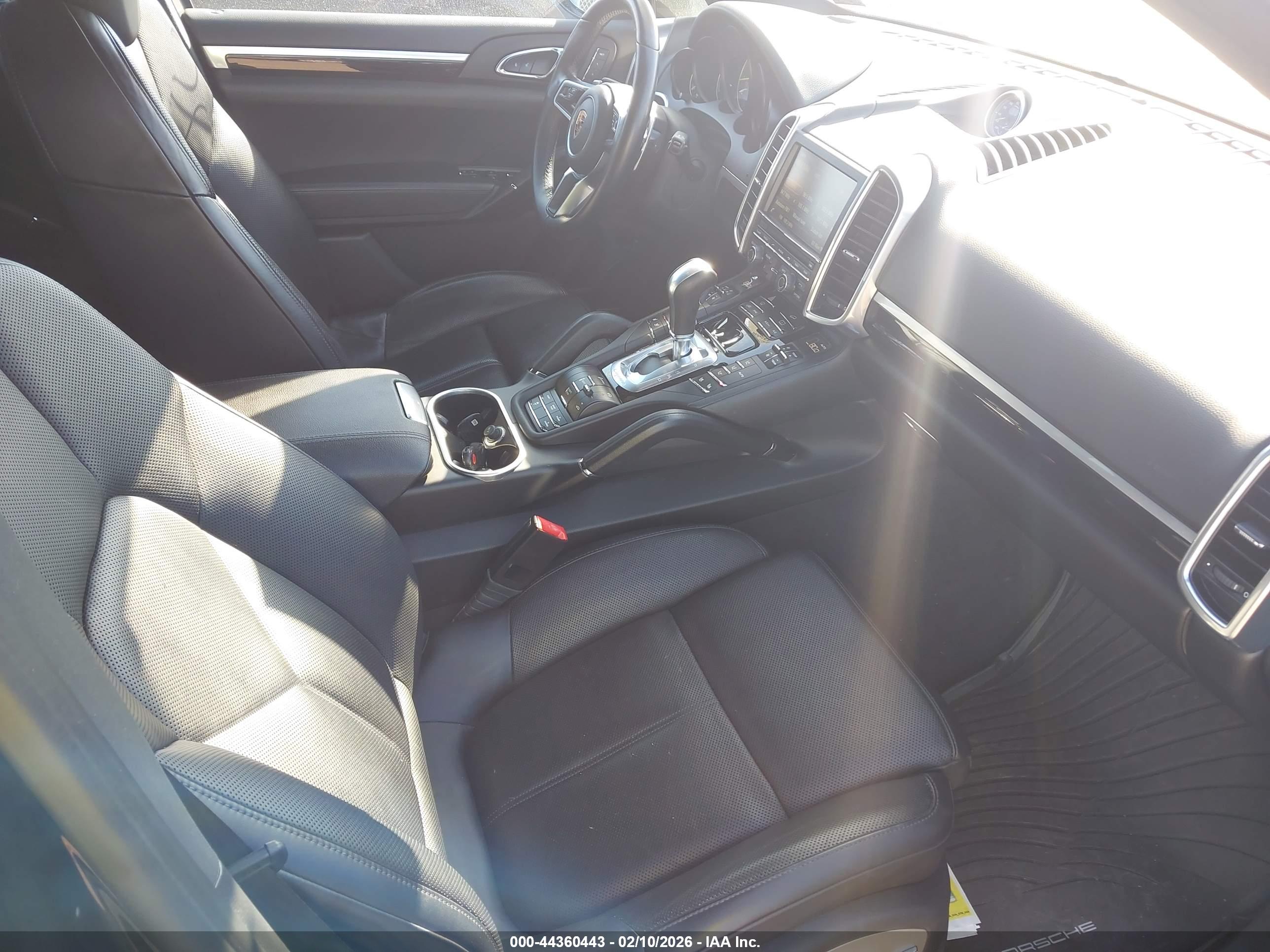 PORSCHE CAYENNE image 5