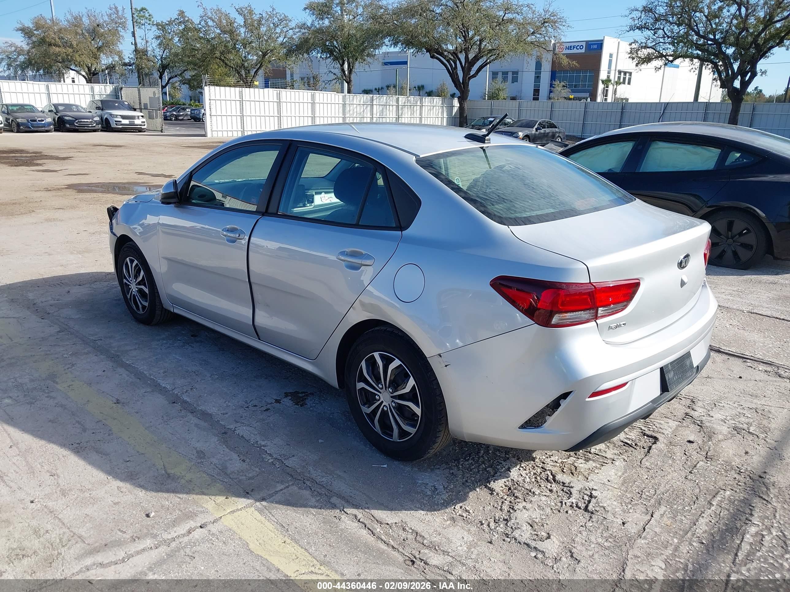 KIA RIO image 3