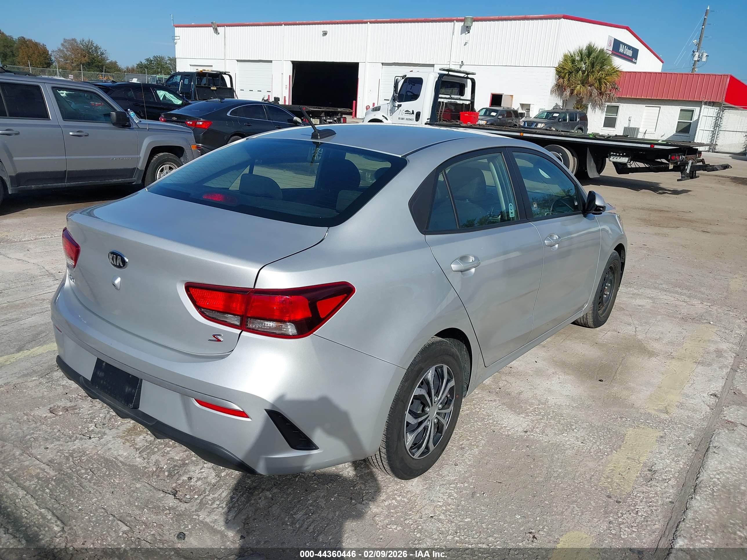 KIA RIO image 4
