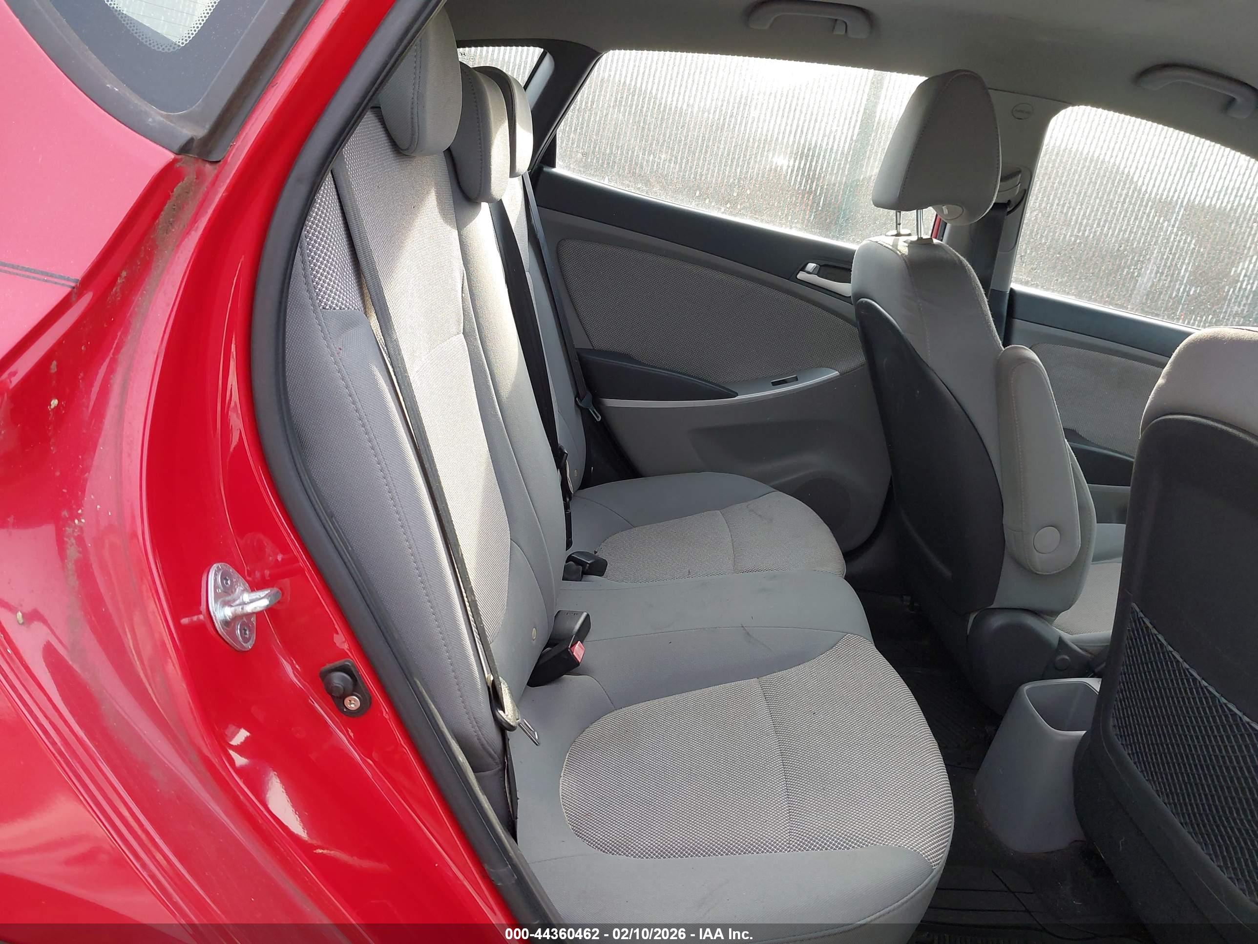 HYUNDAI ACCENT image 8