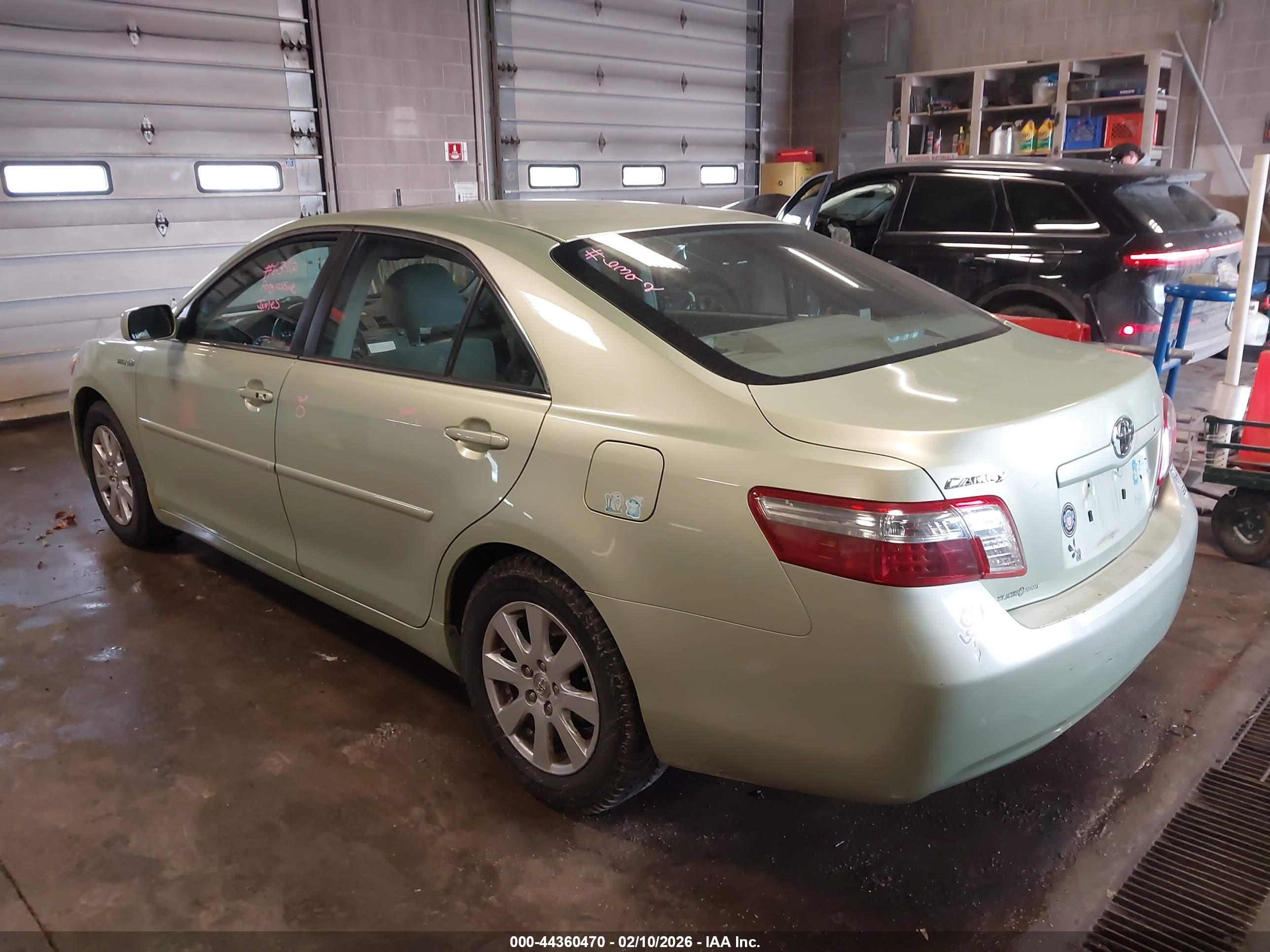 TOYOTA CAMRY image 3