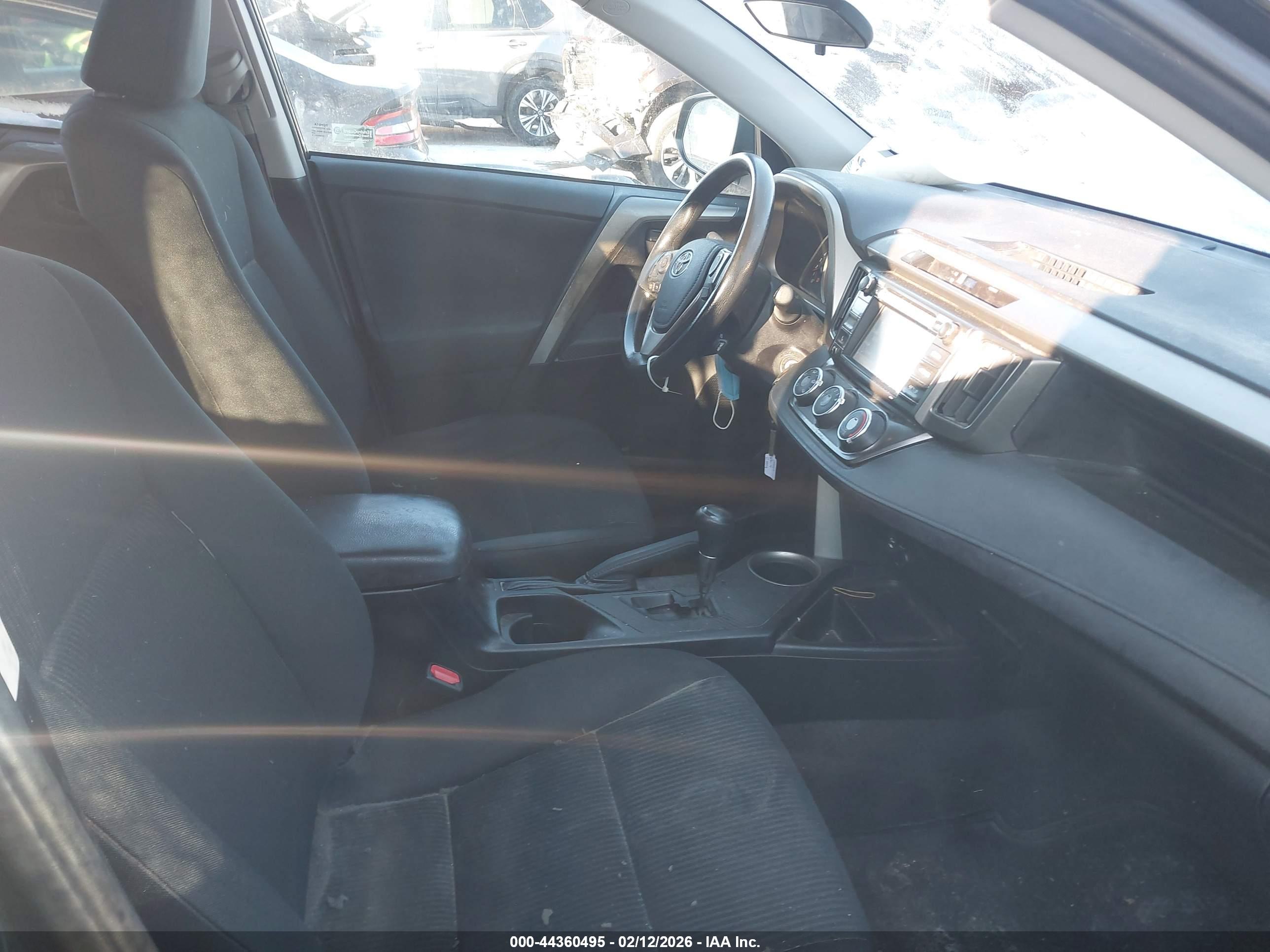 TOYOTA RAV4 image 5