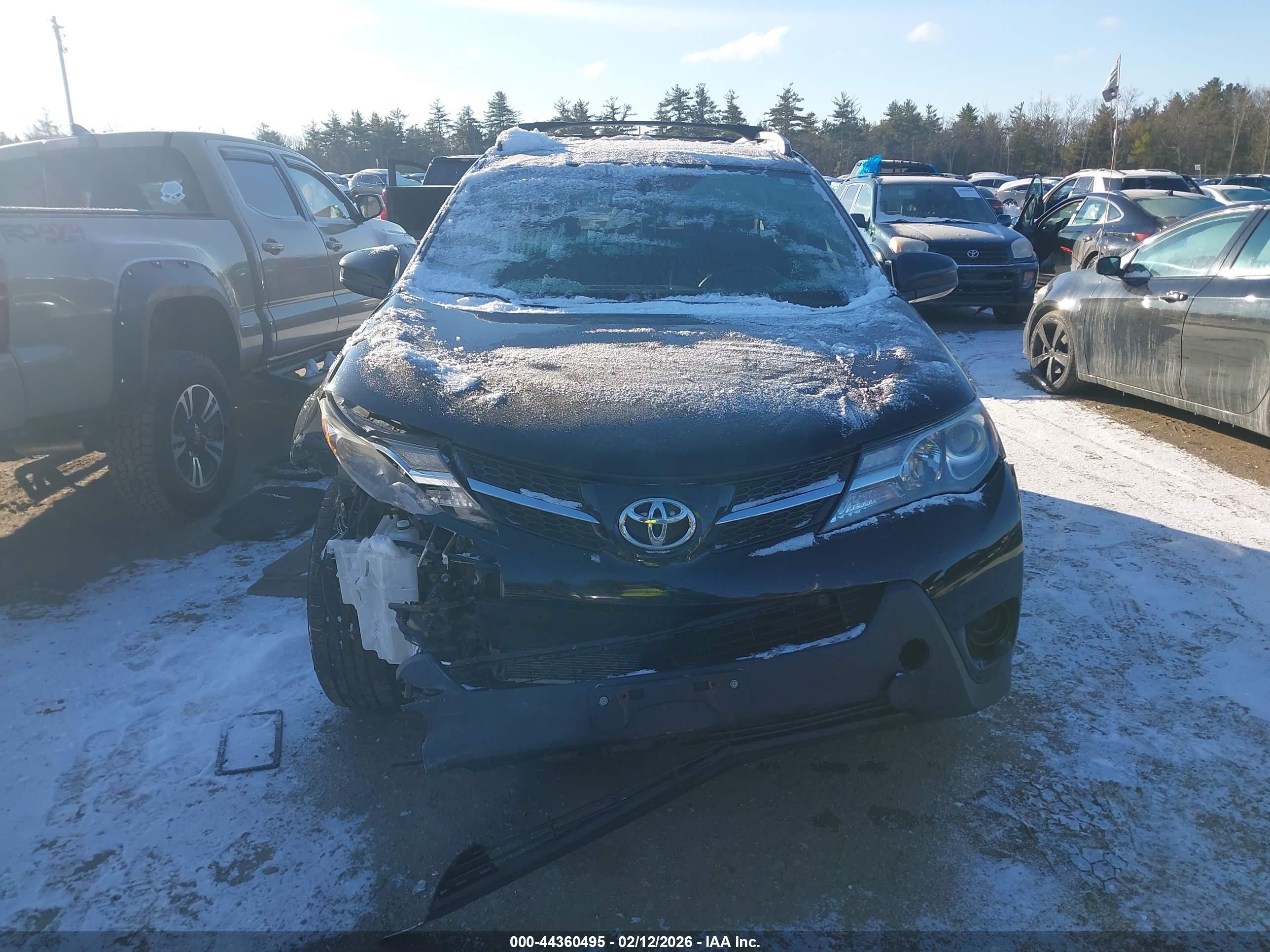 TOYOTA RAV4 image 6