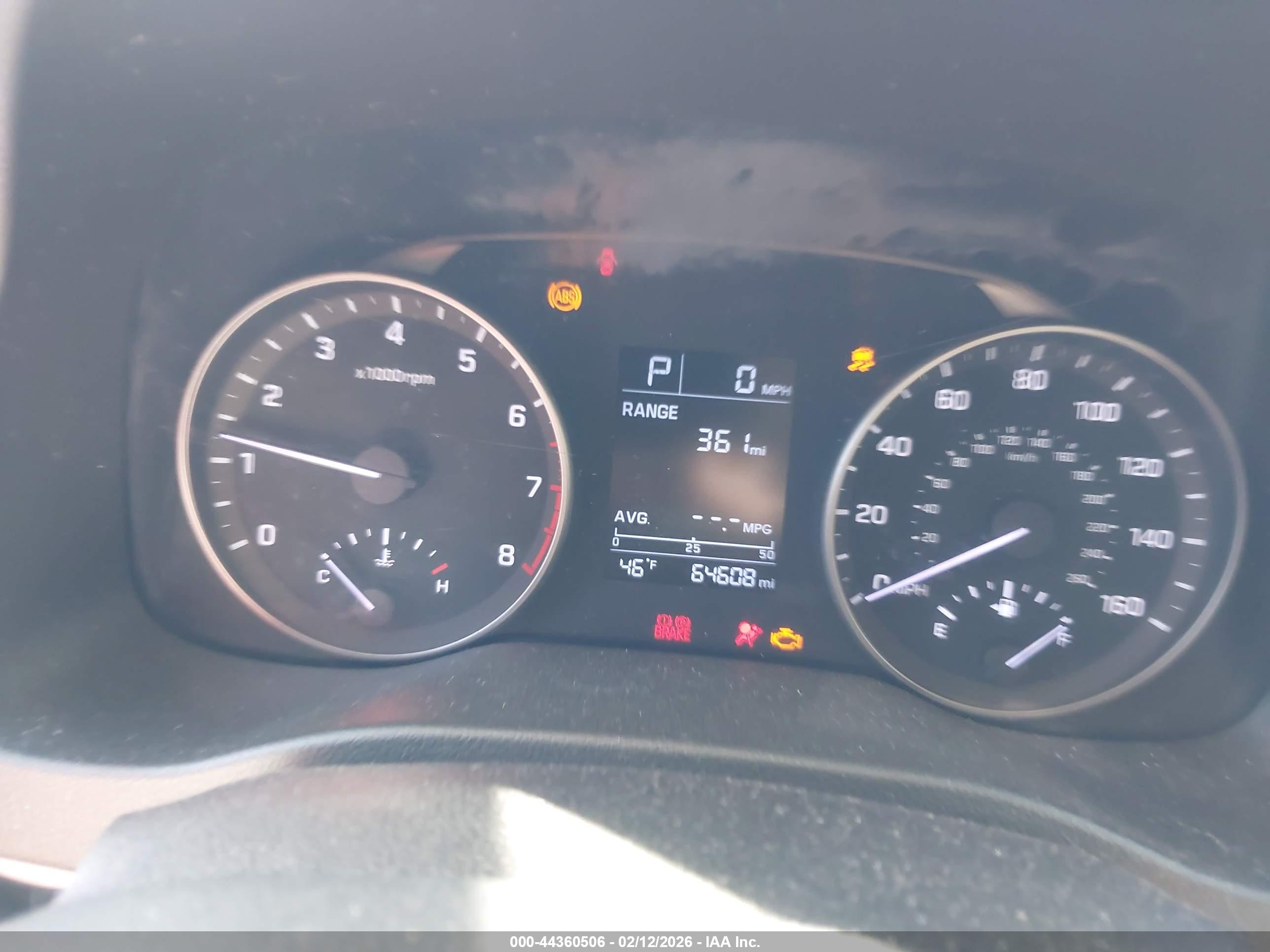 HYUNDAI ELANTRA image 7