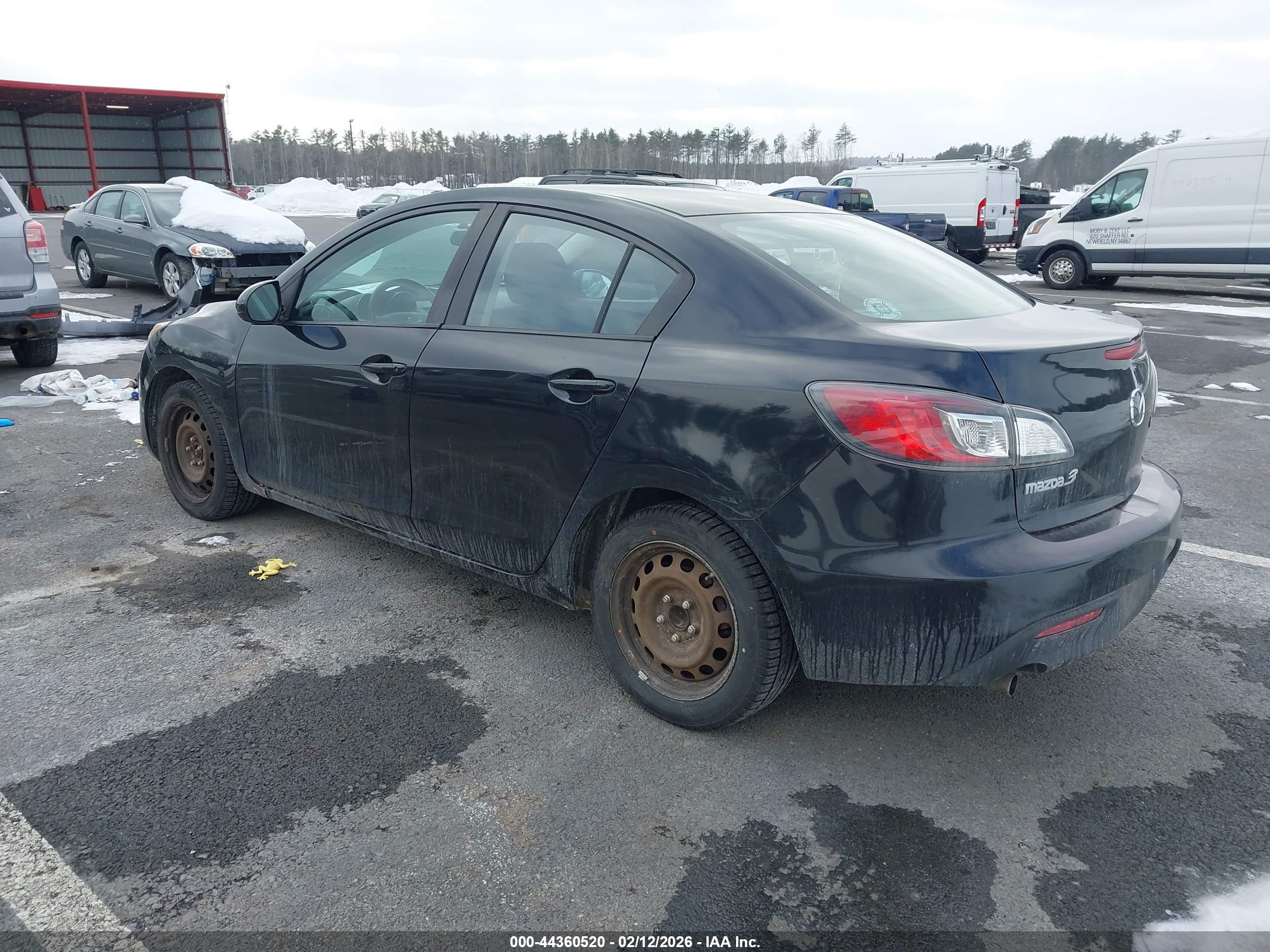 MAZDA MAZDA3 image 3