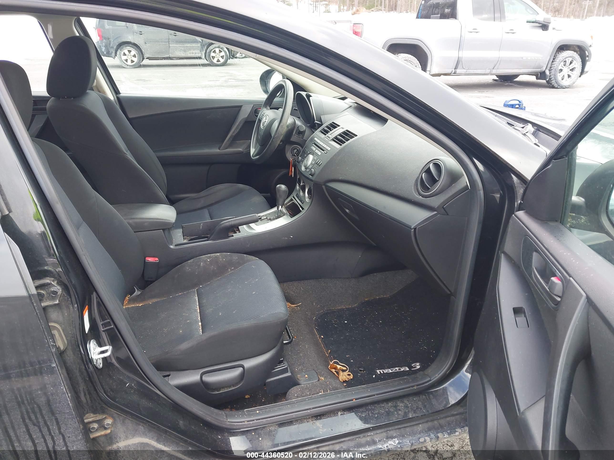 MAZDA MAZDA3 image 5