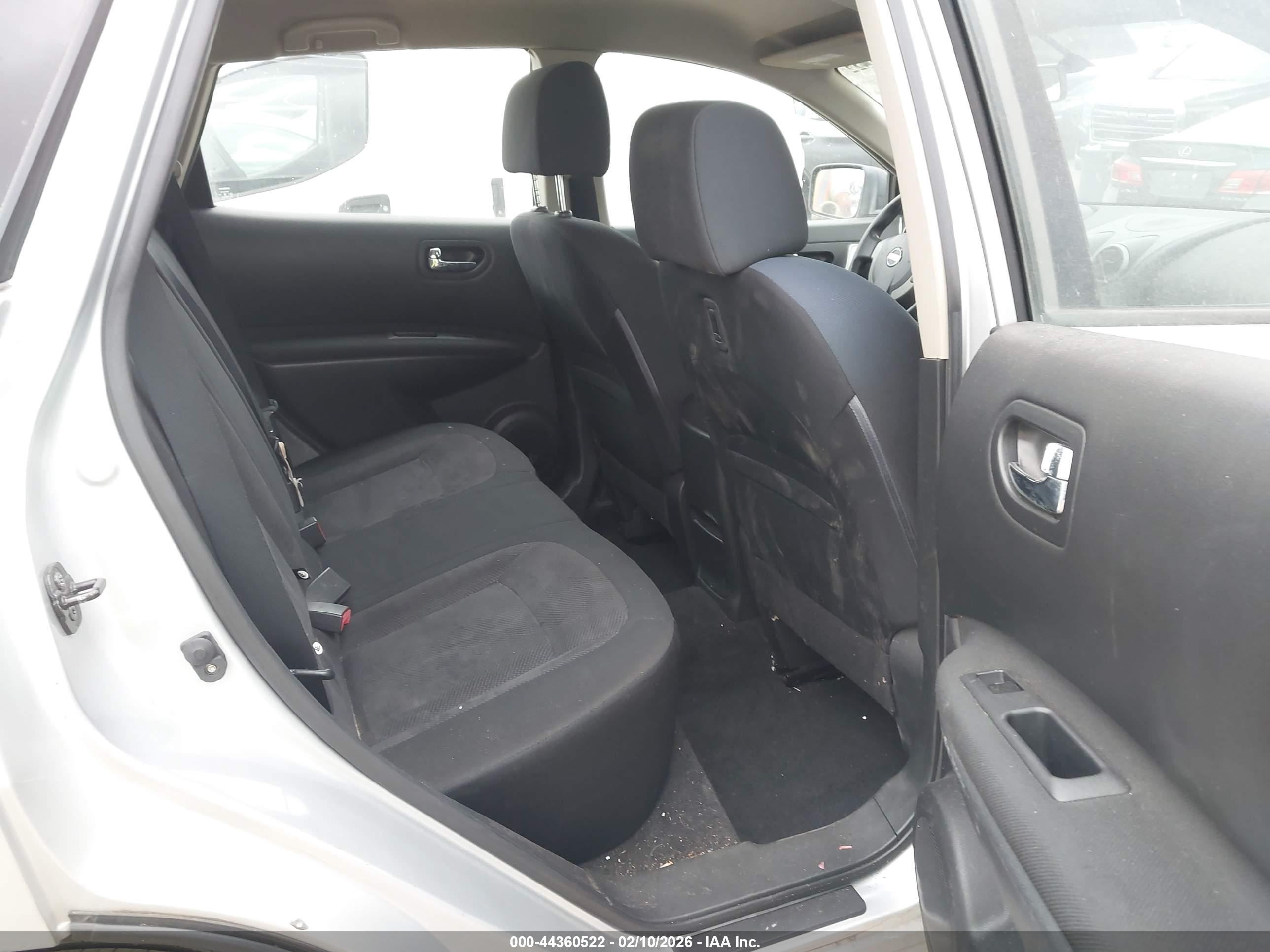 NISSAN ROGUE image 8