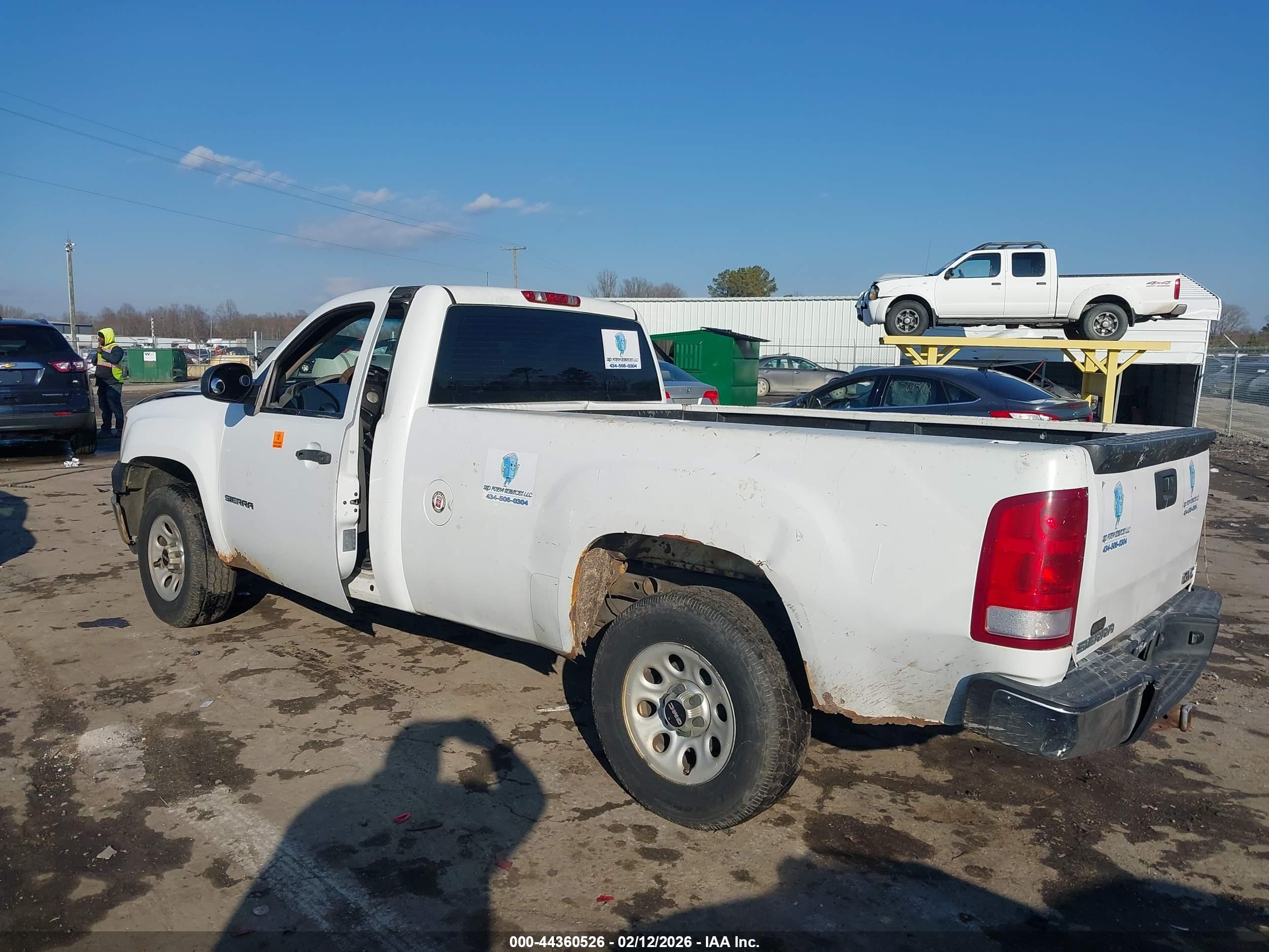 GMC SIERRA image 3
