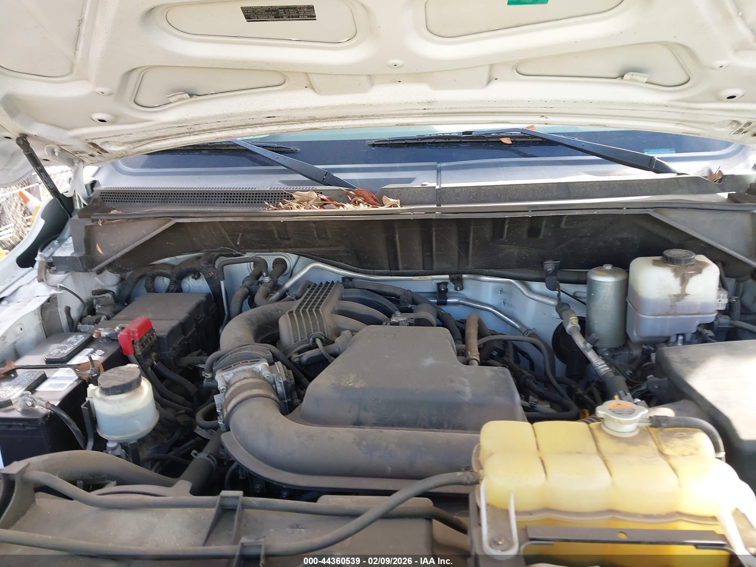 NISSAN NV image 10