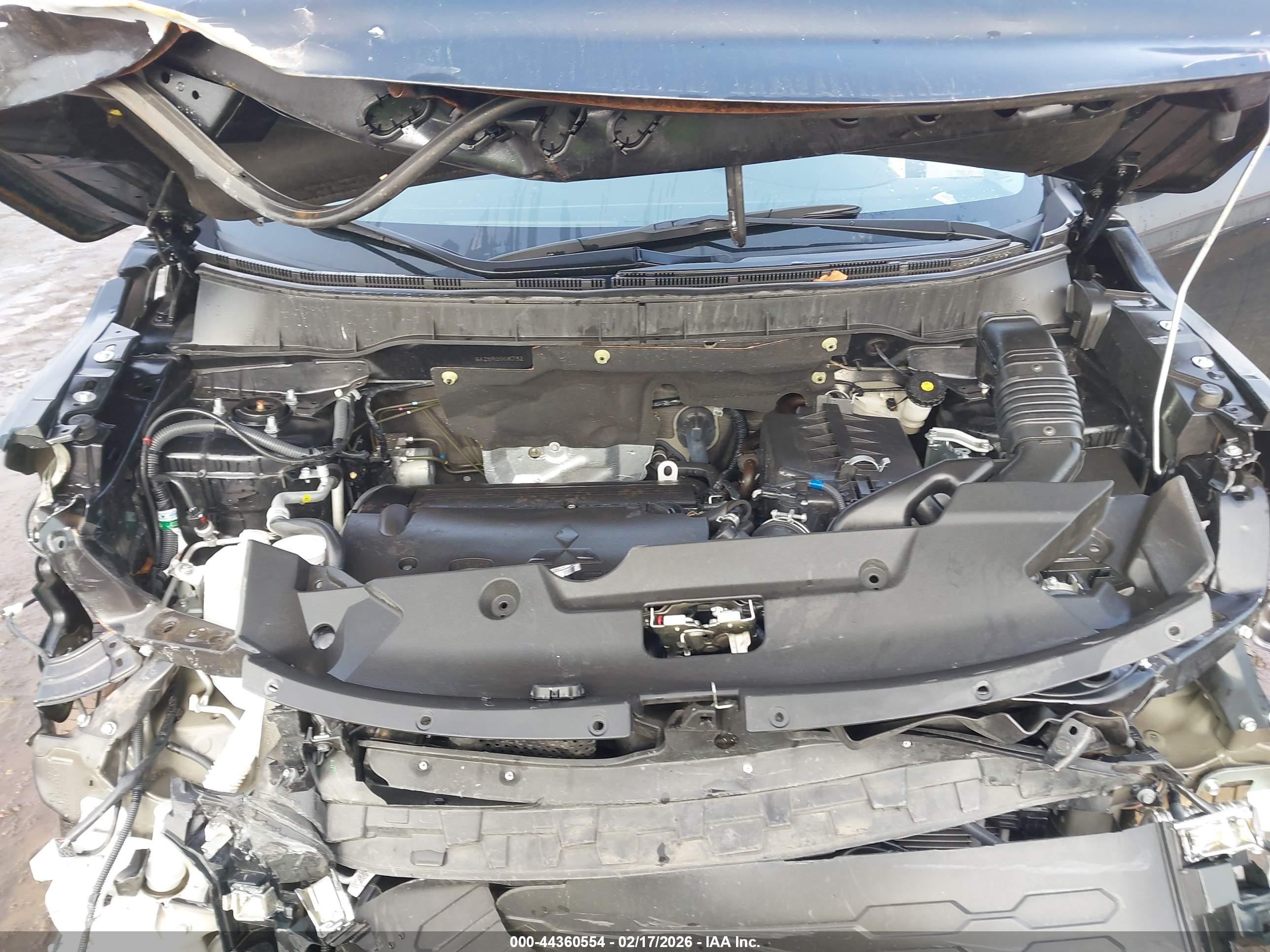 MITSUBISHI OUTLANDER image 10
