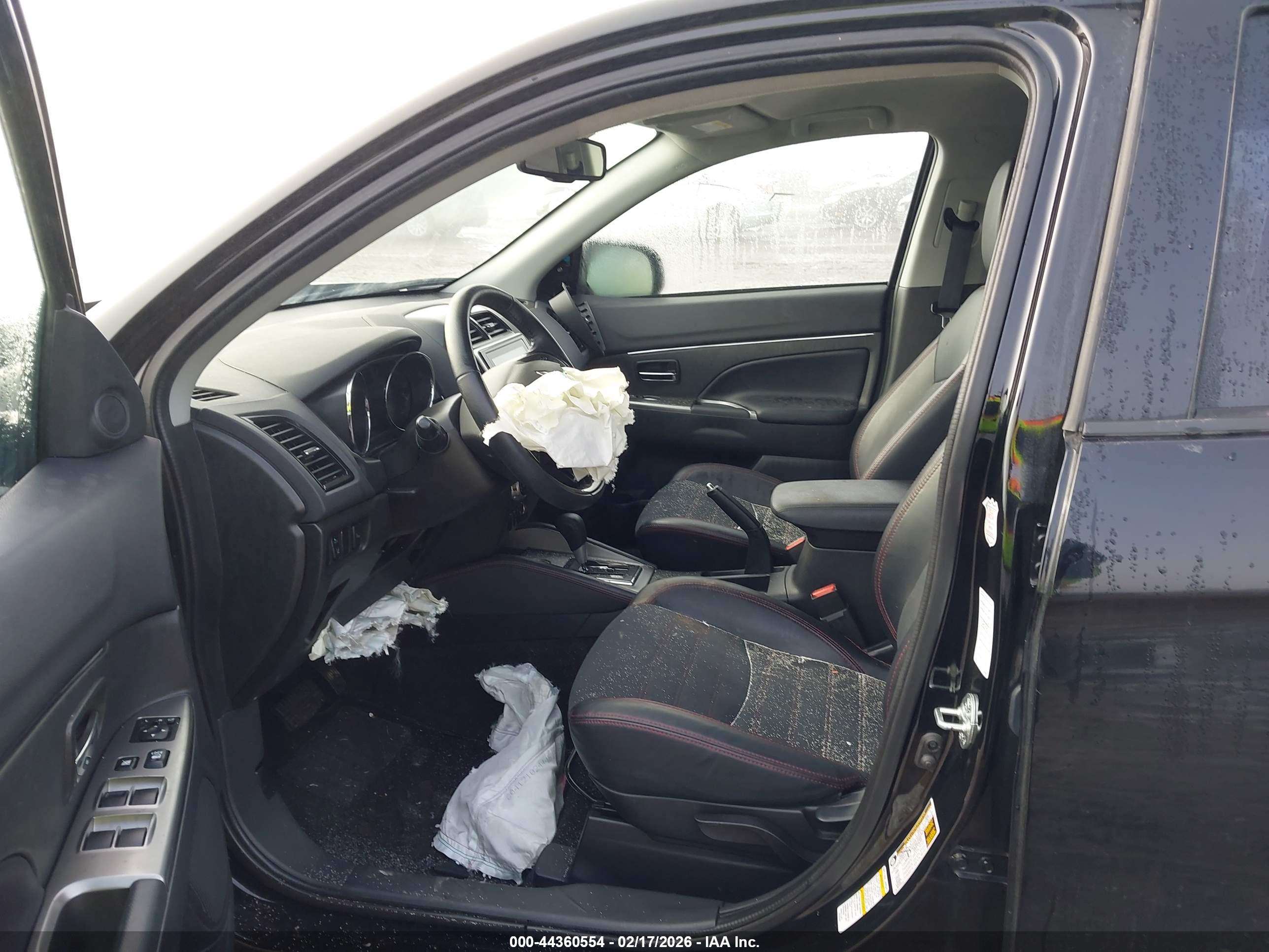 MITSUBISHI OUTLANDER image 5