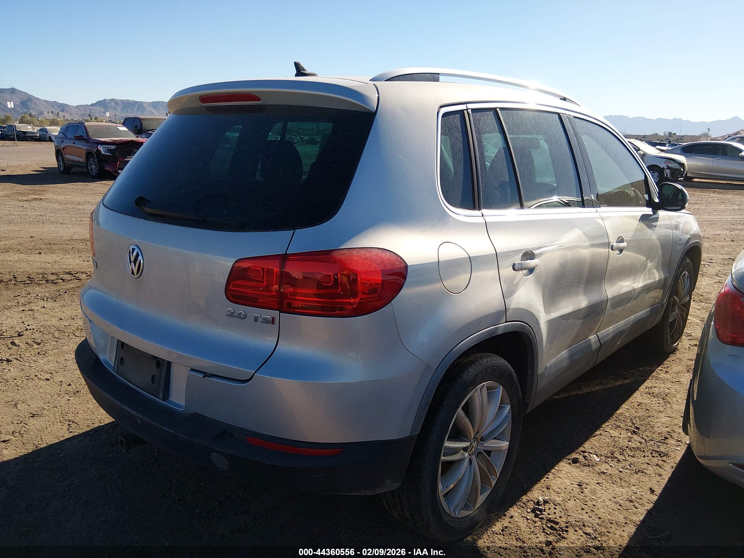 VOLKSWAGEN TIGUAN image 4