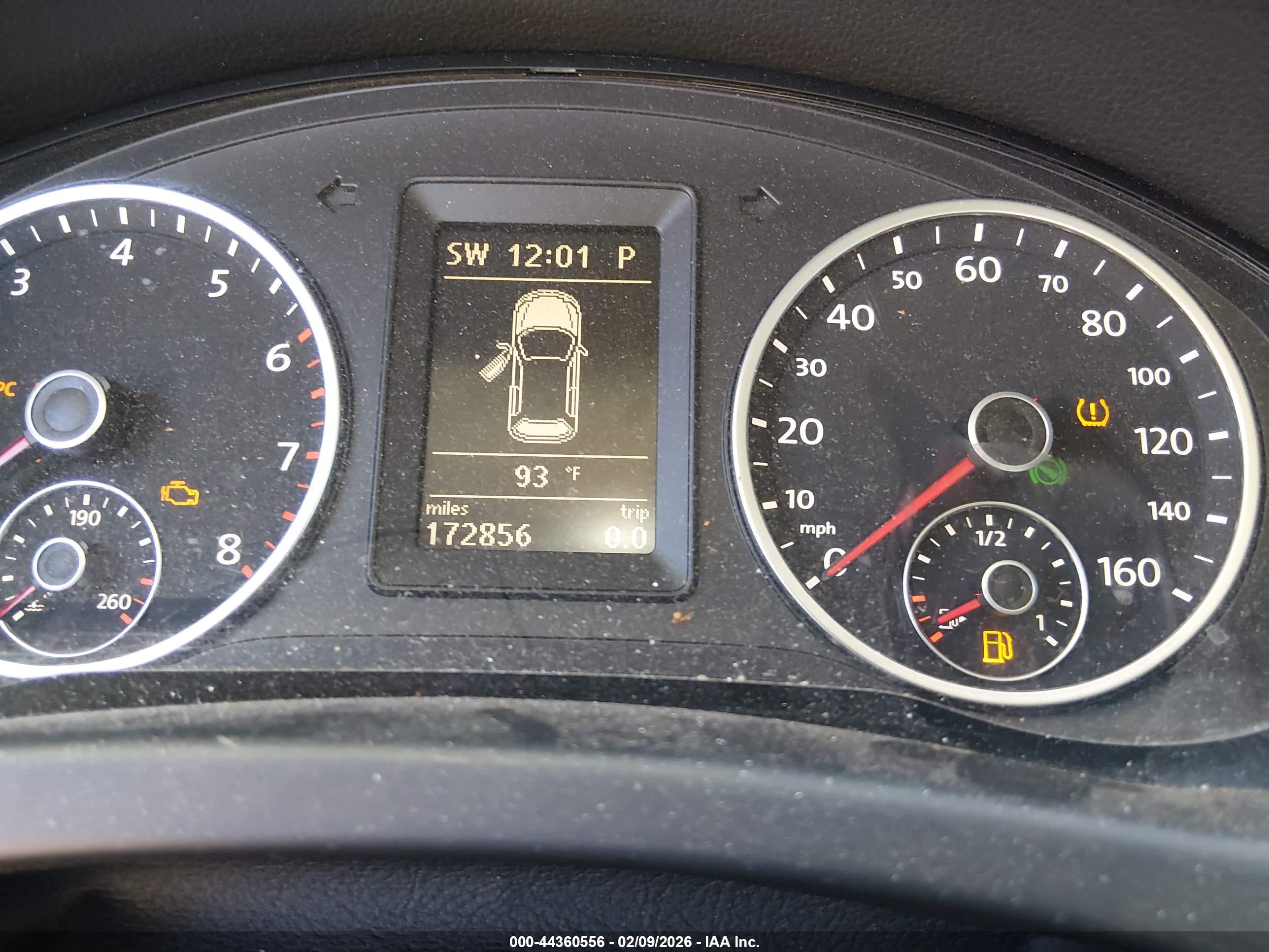 VOLKSWAGEN TIGUAN image 7