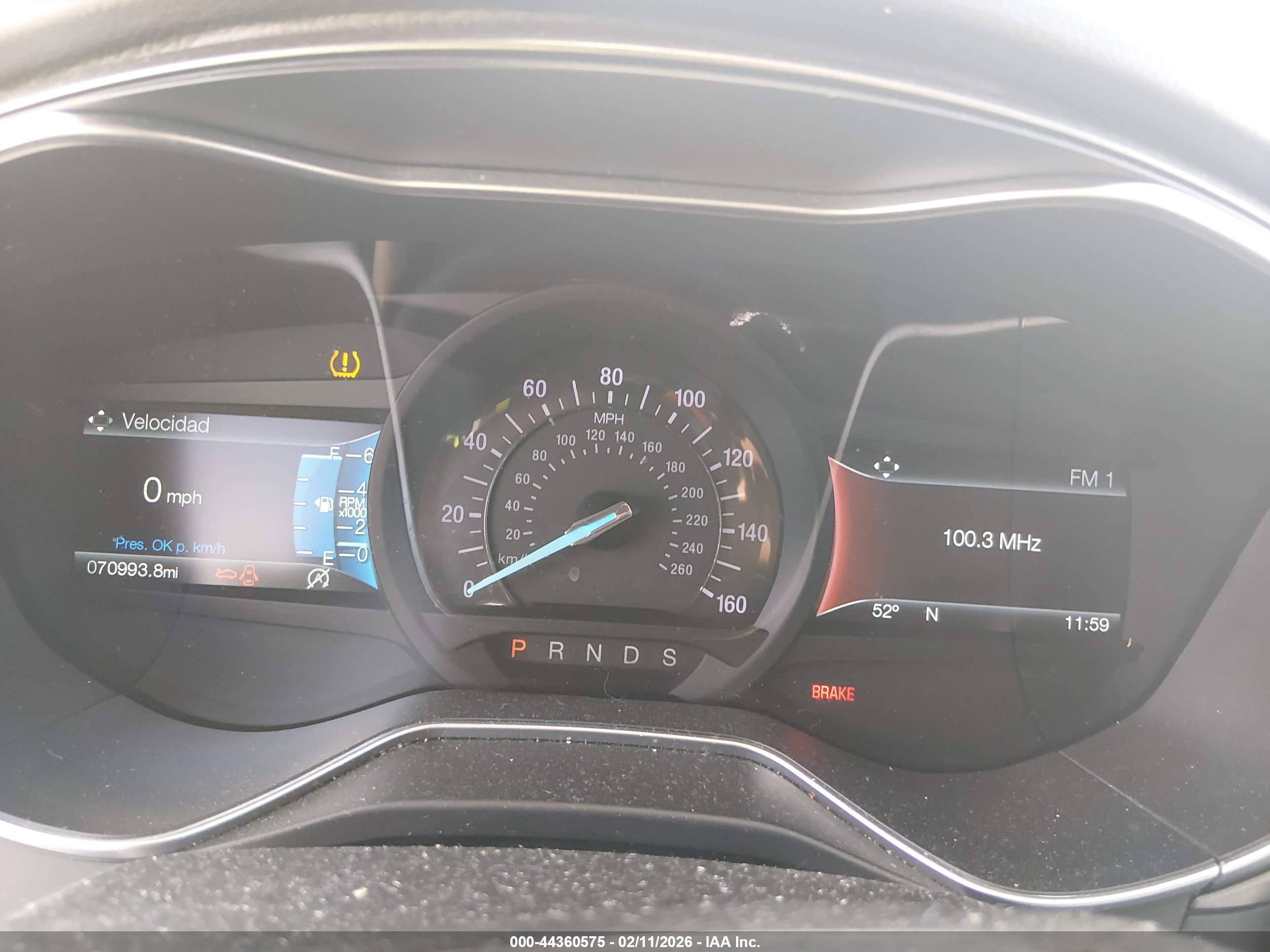 FORD FUSION image 7