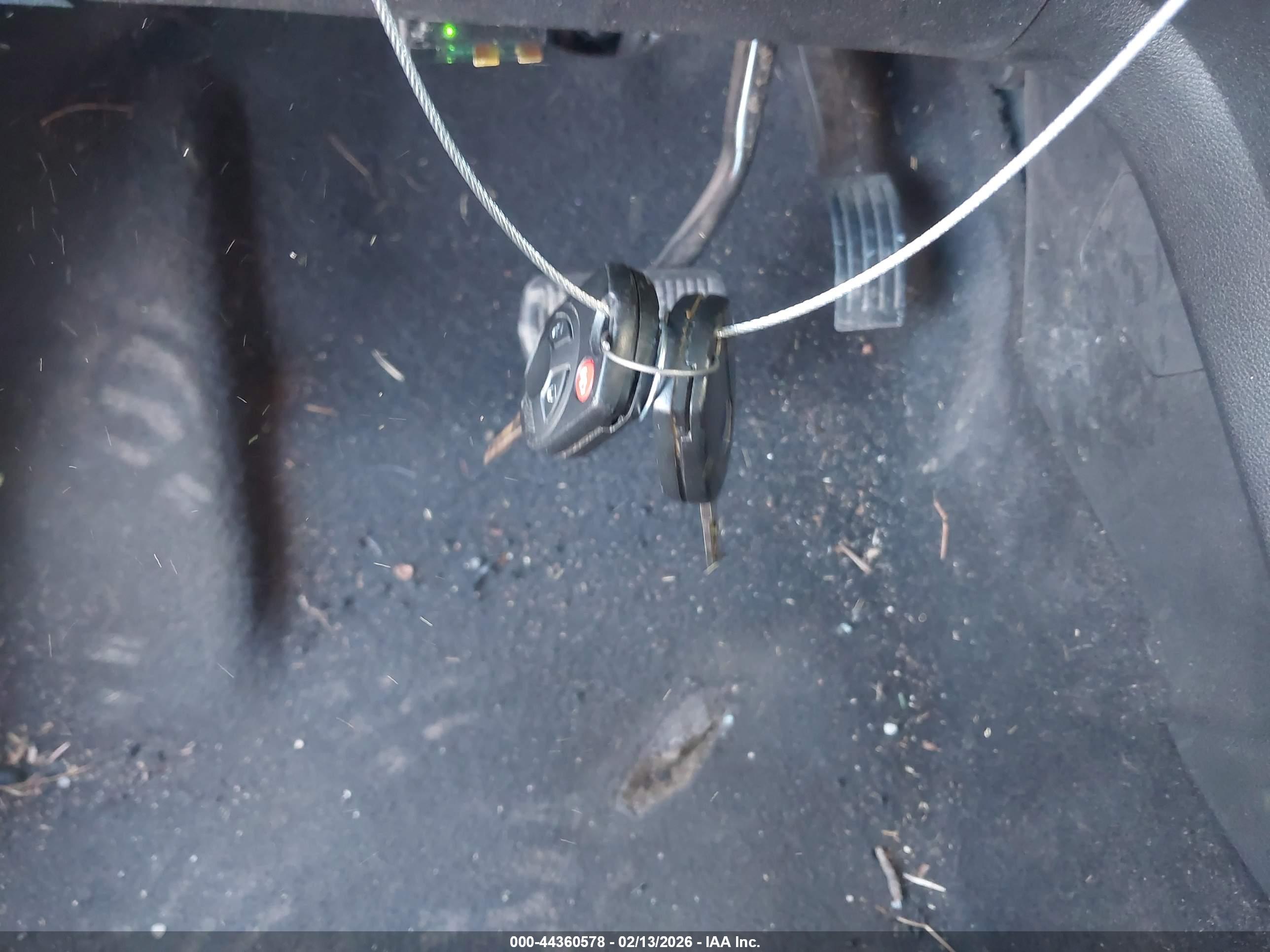 FORD ESCAPE image 11