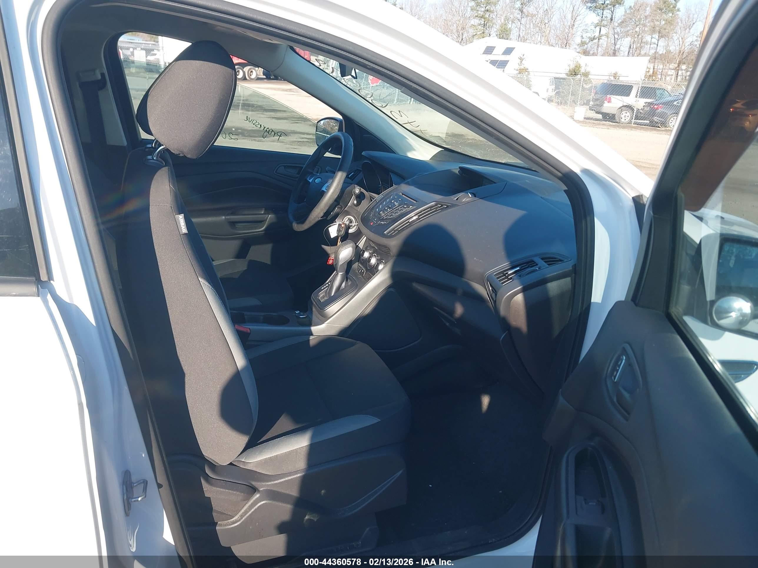 FORD ESCAPE image 5