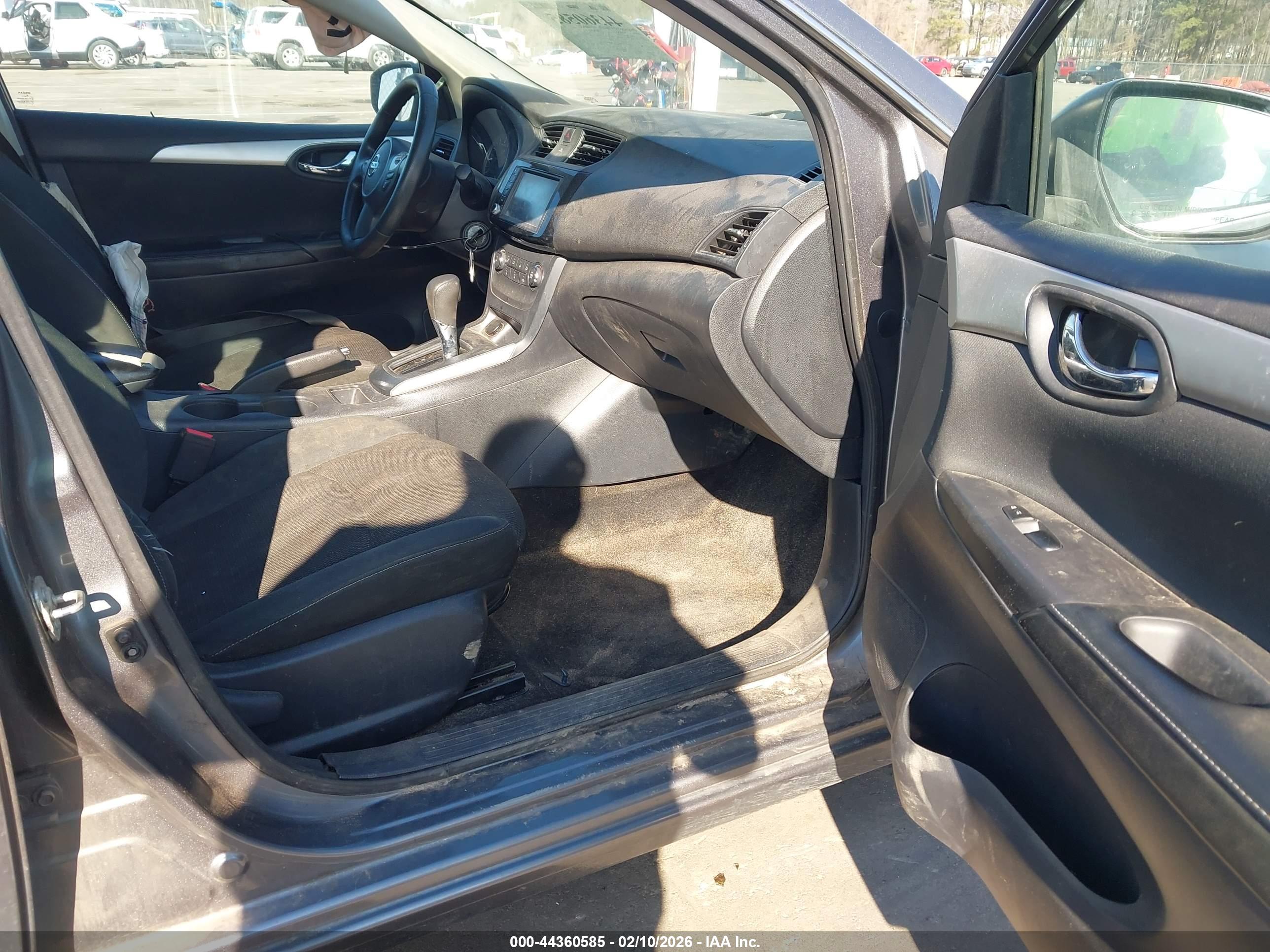 NISSAN SENTRA image 5