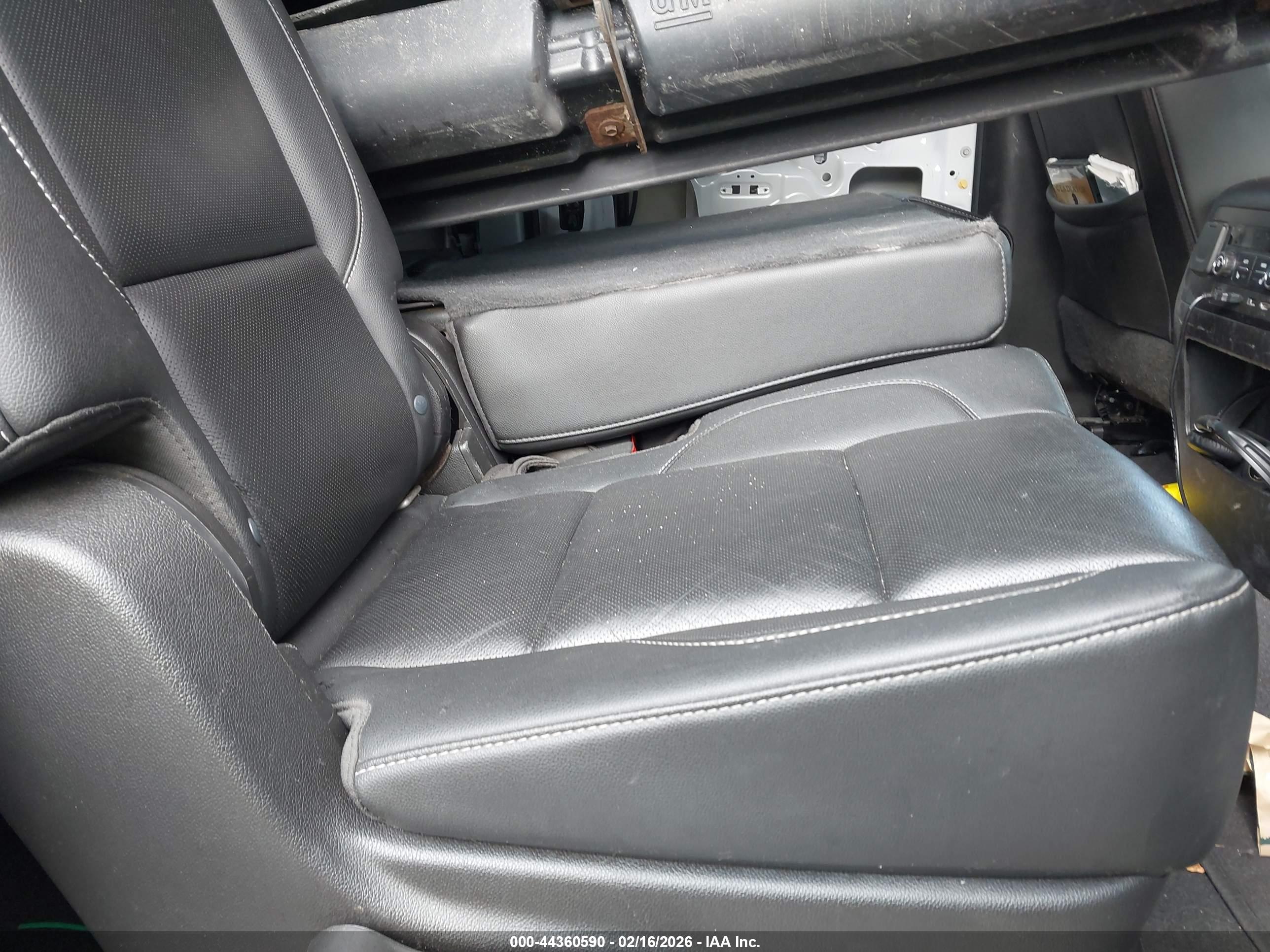 GMC YUKON image 8