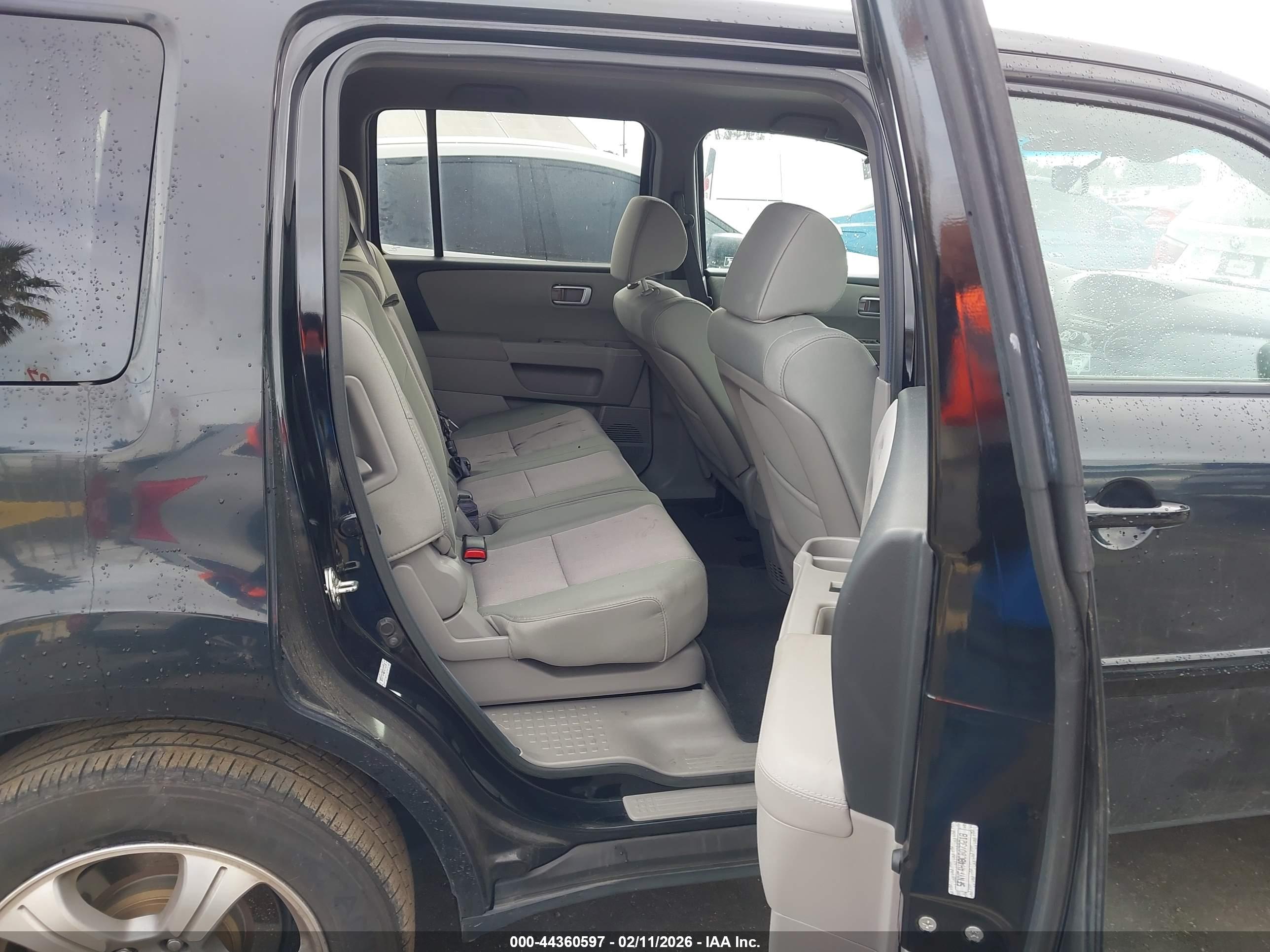 HONDA PILOT image 8