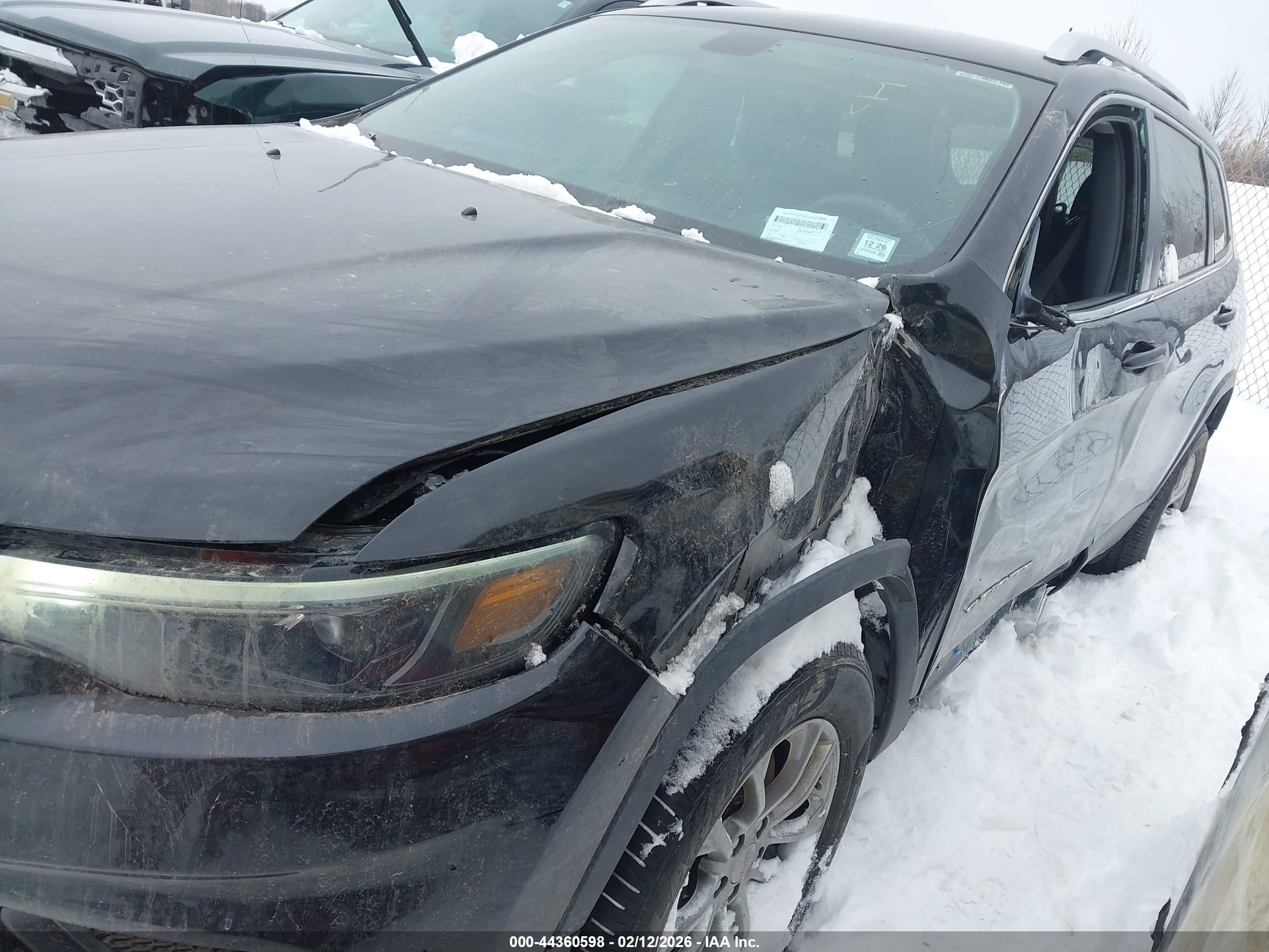 JEEP CHEROKEE image 6