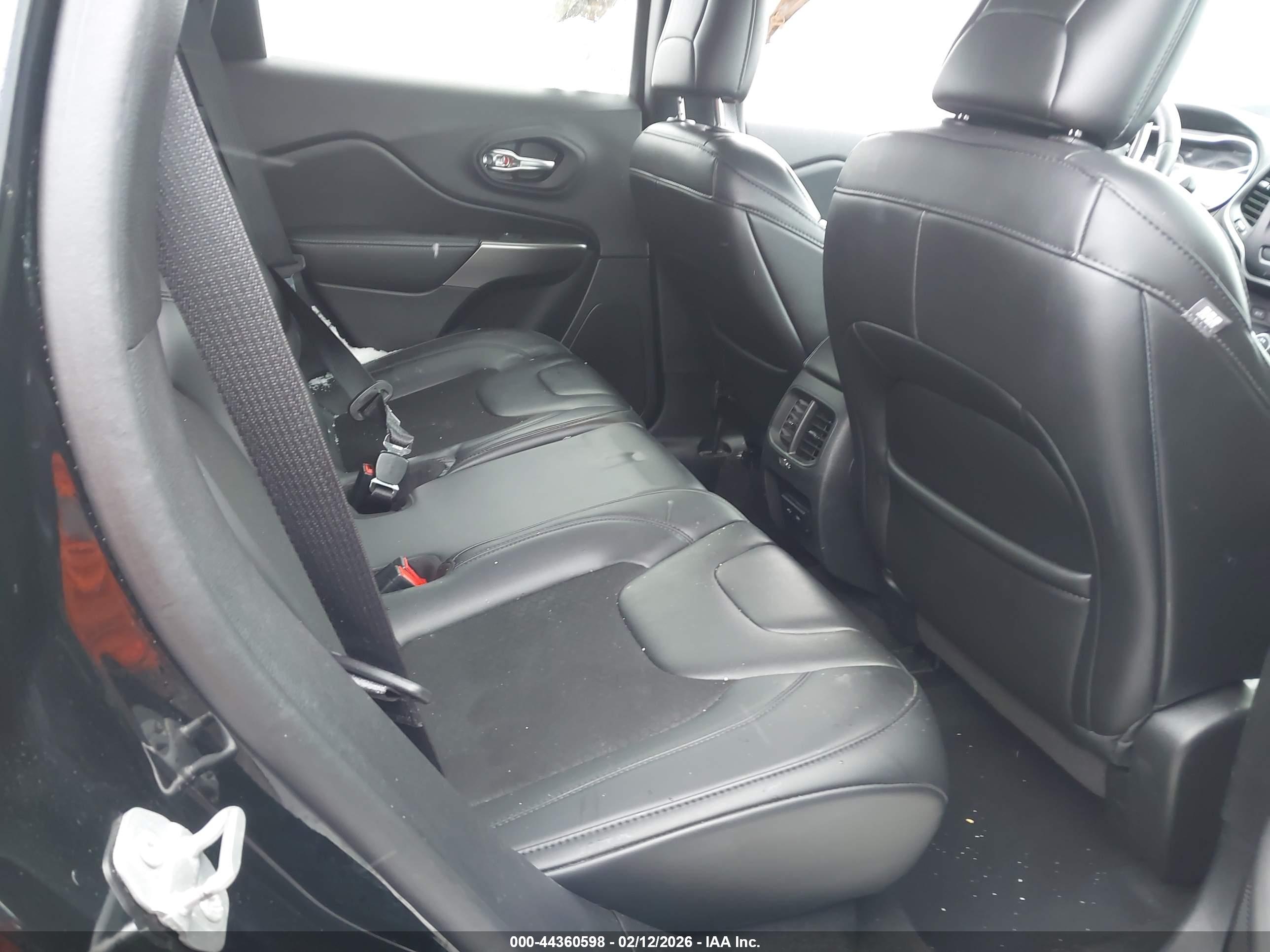 JEEP CHEROKEE image 8
