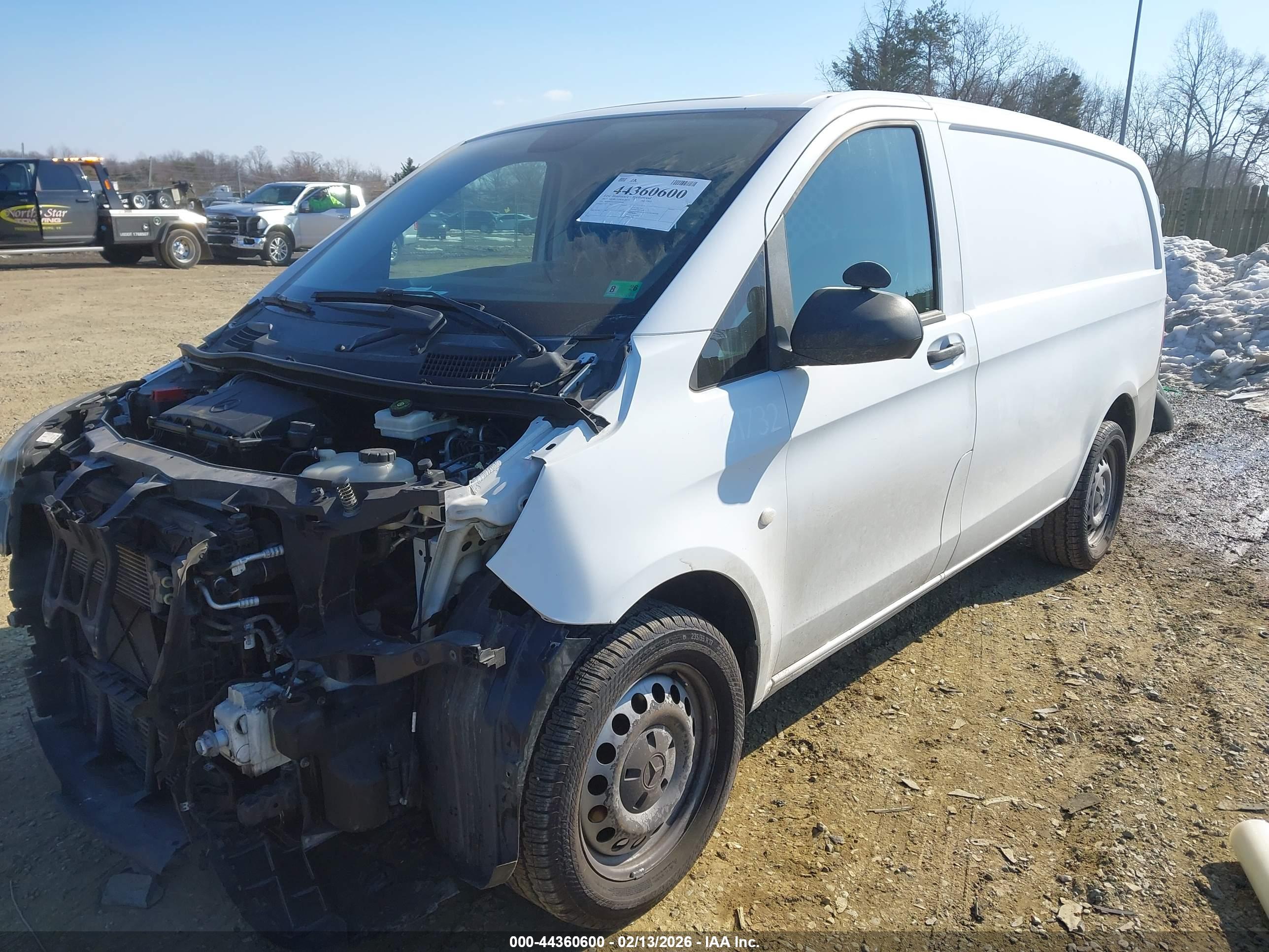 MERCEDES-BENZ METRIS image 2