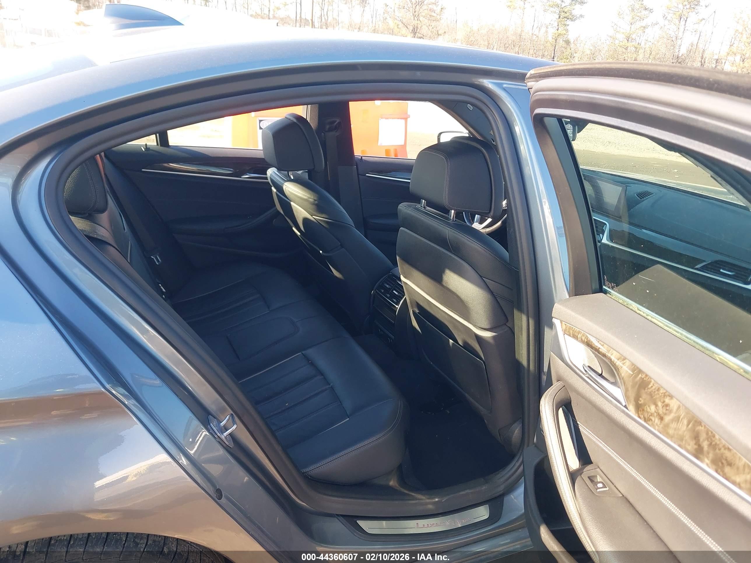 BMW 540I image 8