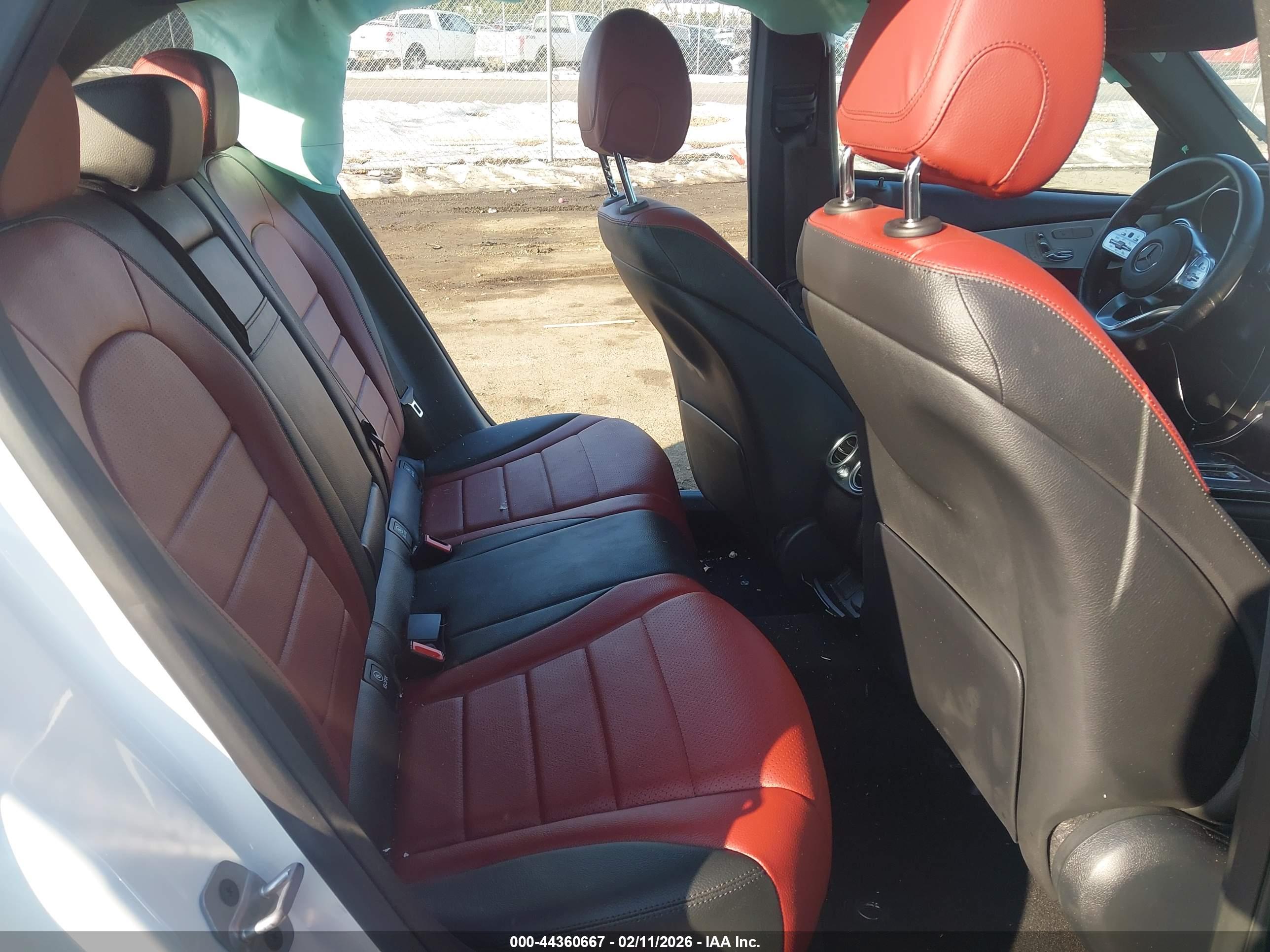MERCEDES-BENZ GLC image 8