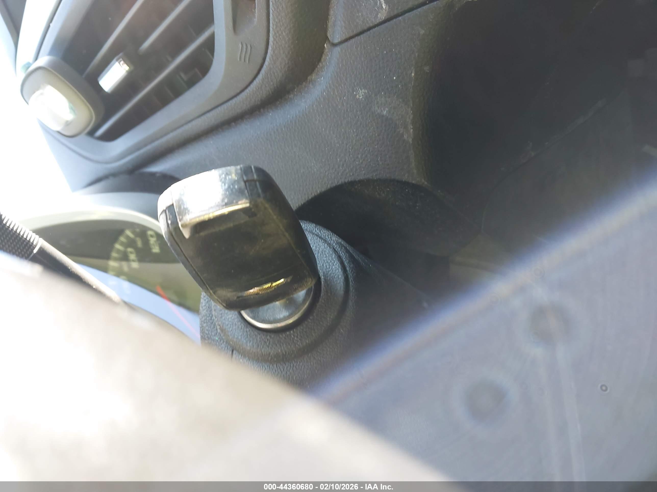 CHEVROLET EQUINOX image 11