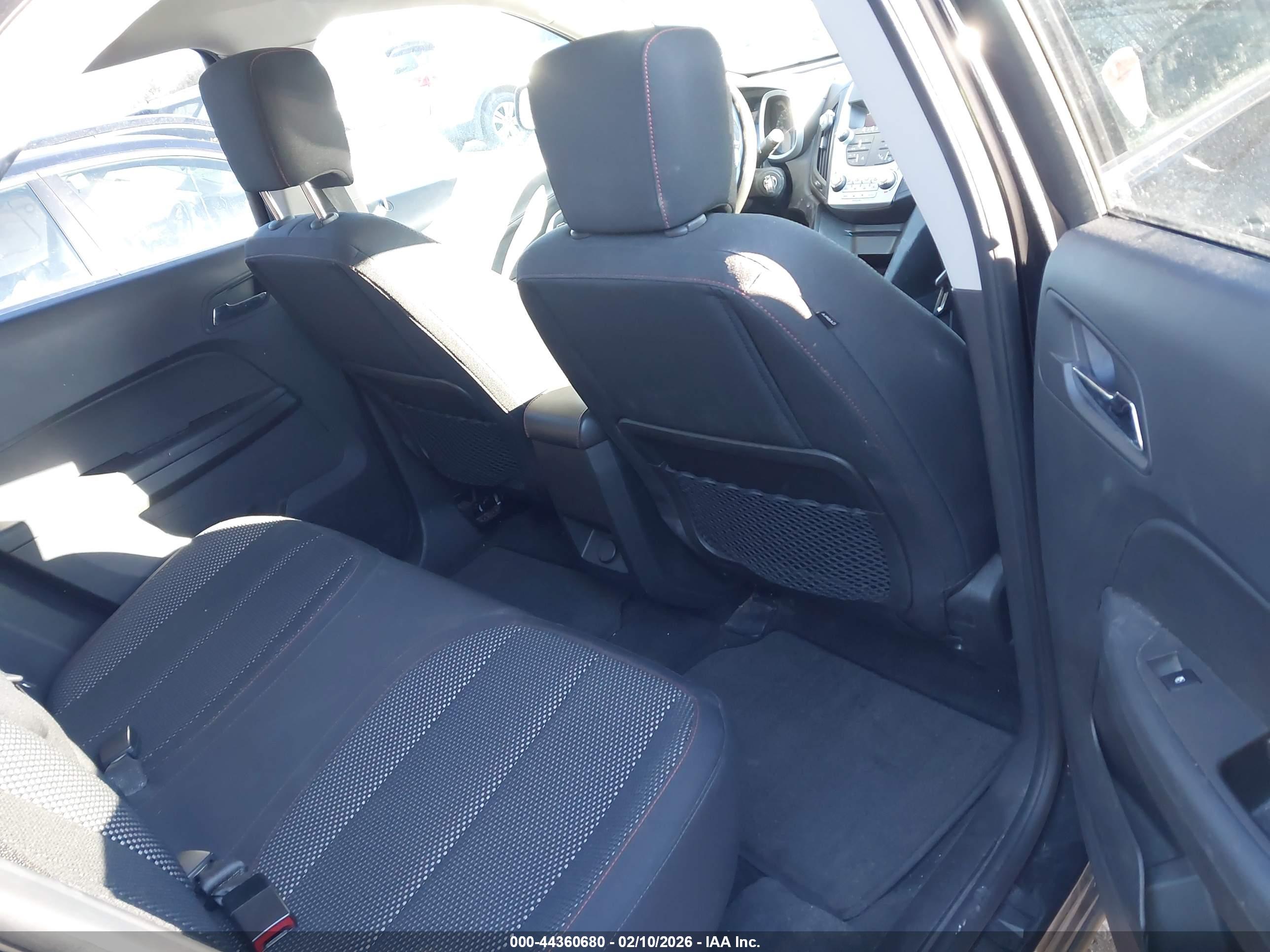 CHEVROLET EQUINOX image 8