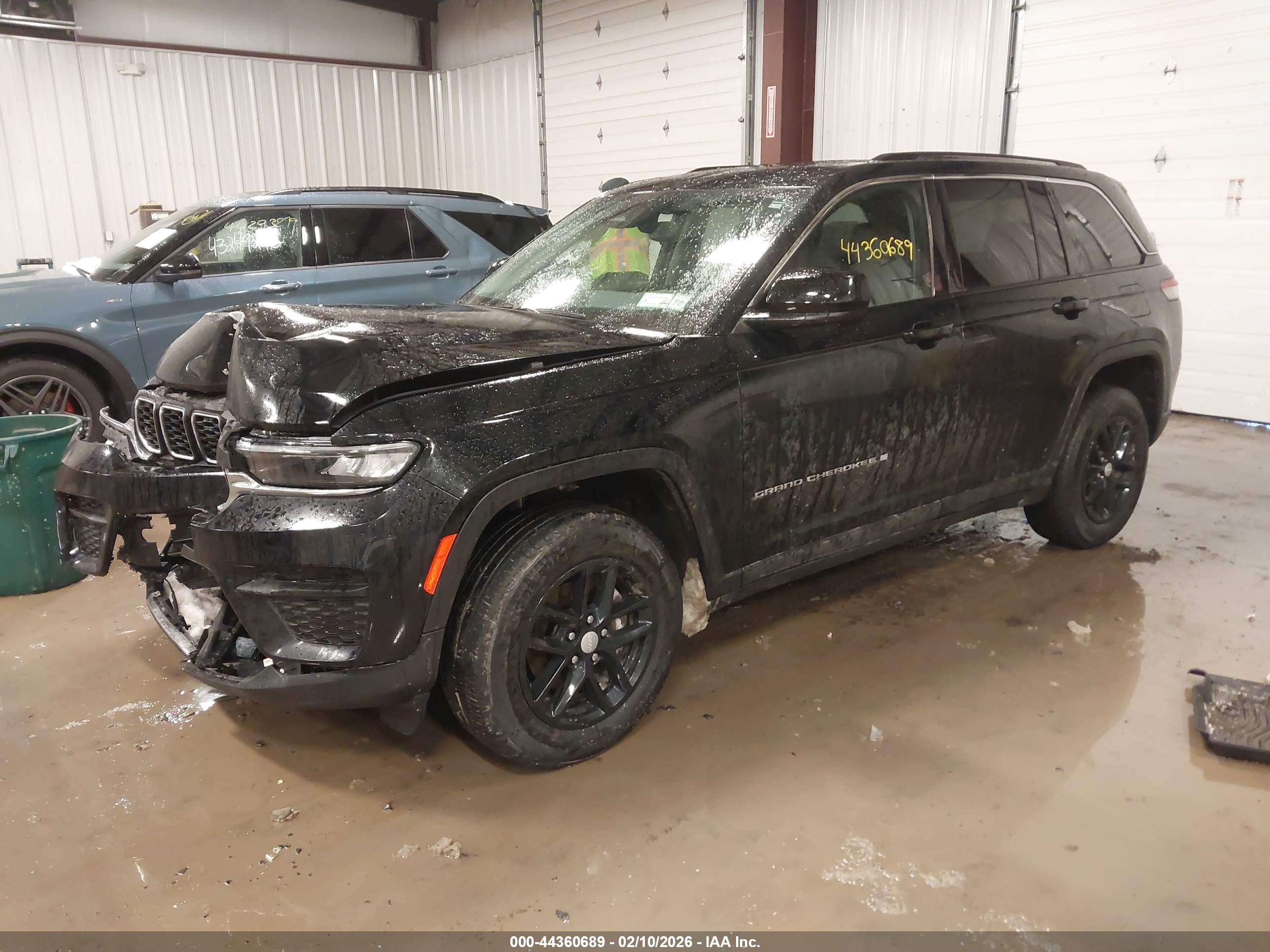 JEEP GRAND image 2