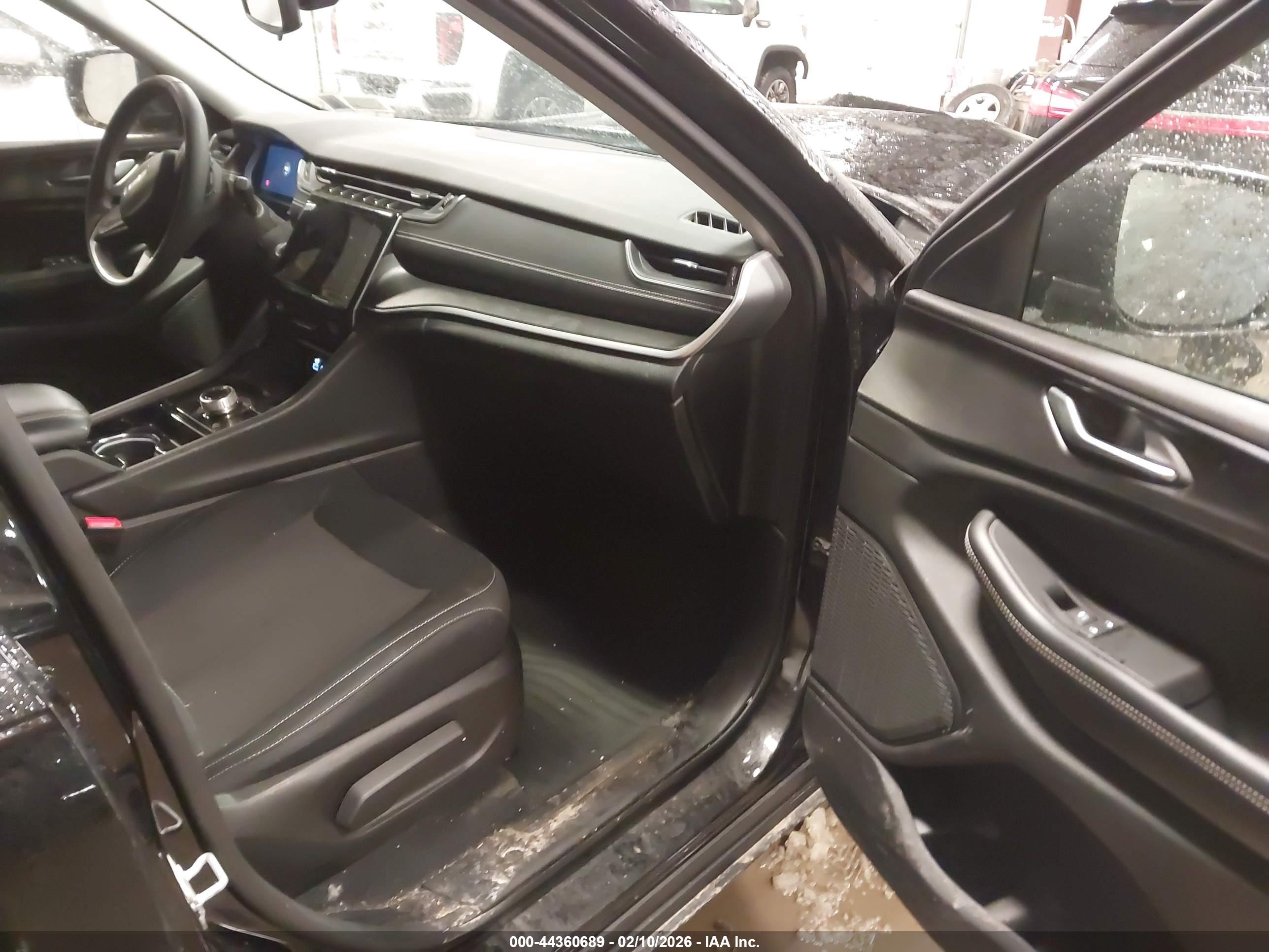 JEEP GRAND image 5