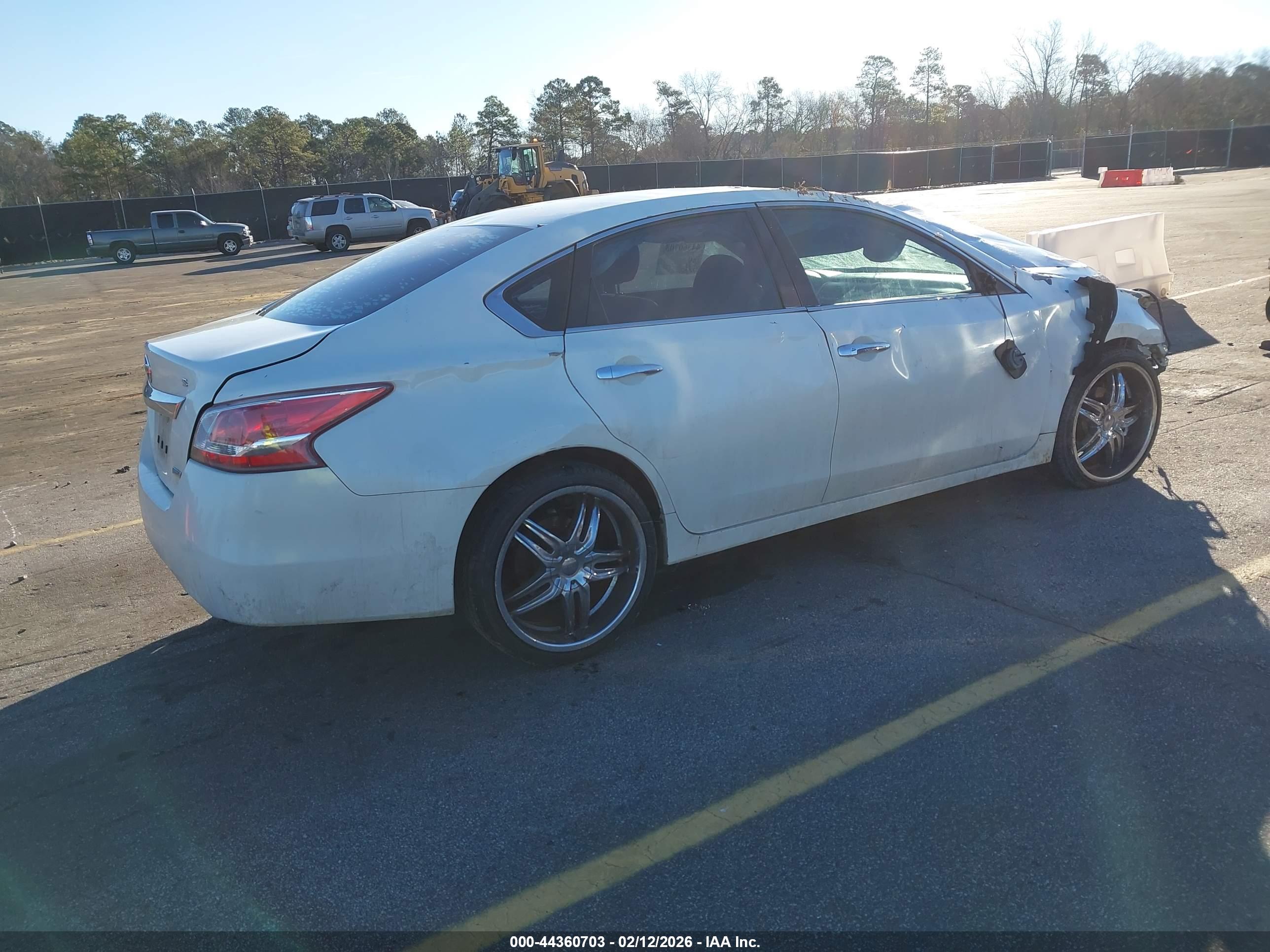 NISSAN ALTIMA image 4