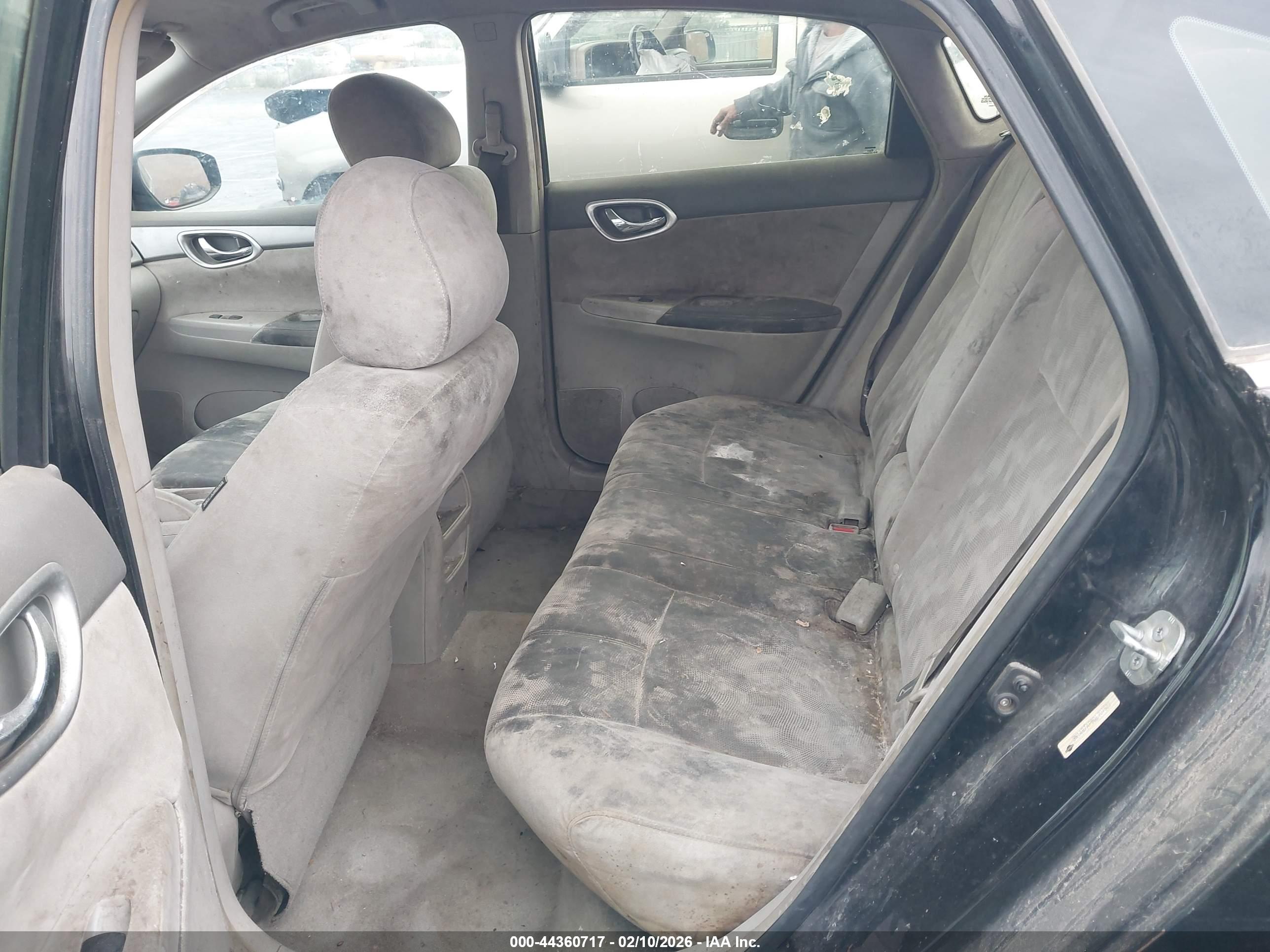 NISSAN SENTRA image 8