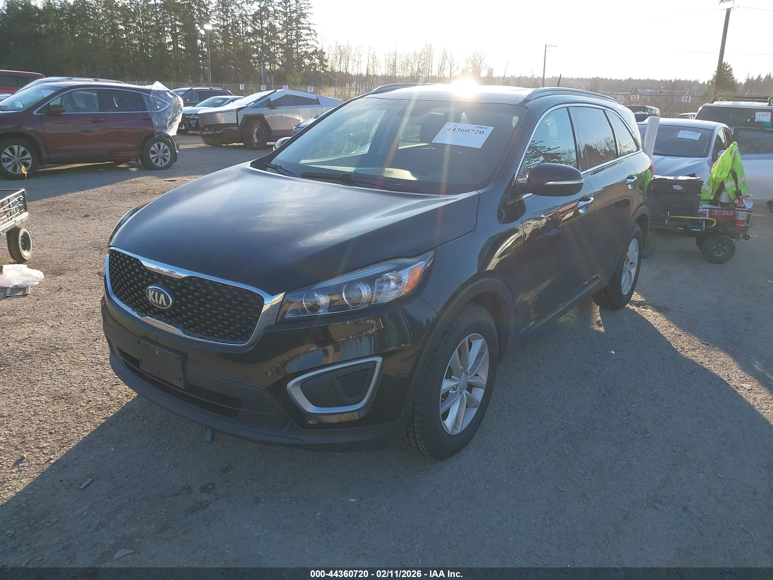 KIA SORENTO image 2