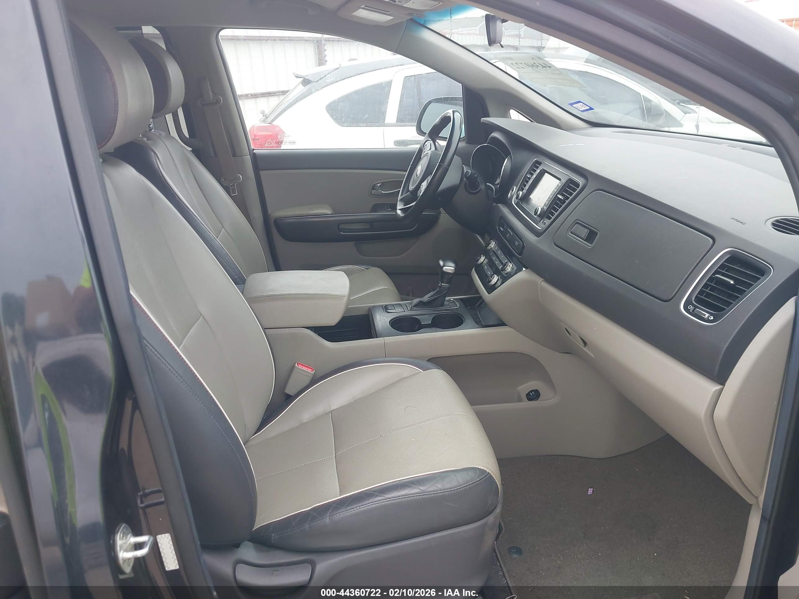 KIA SEDONA image 5