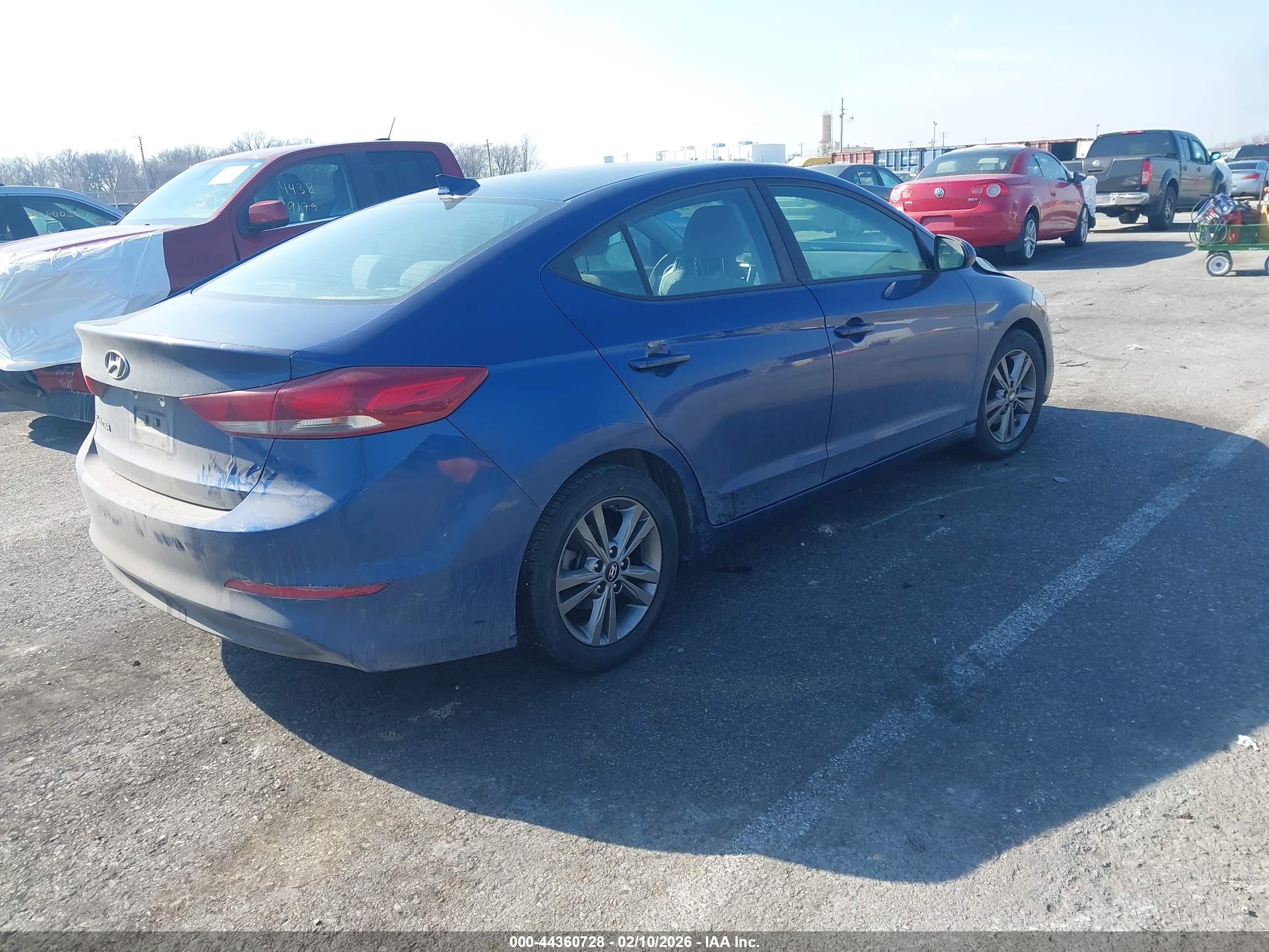 HYUNDAI ELANTRA image 4